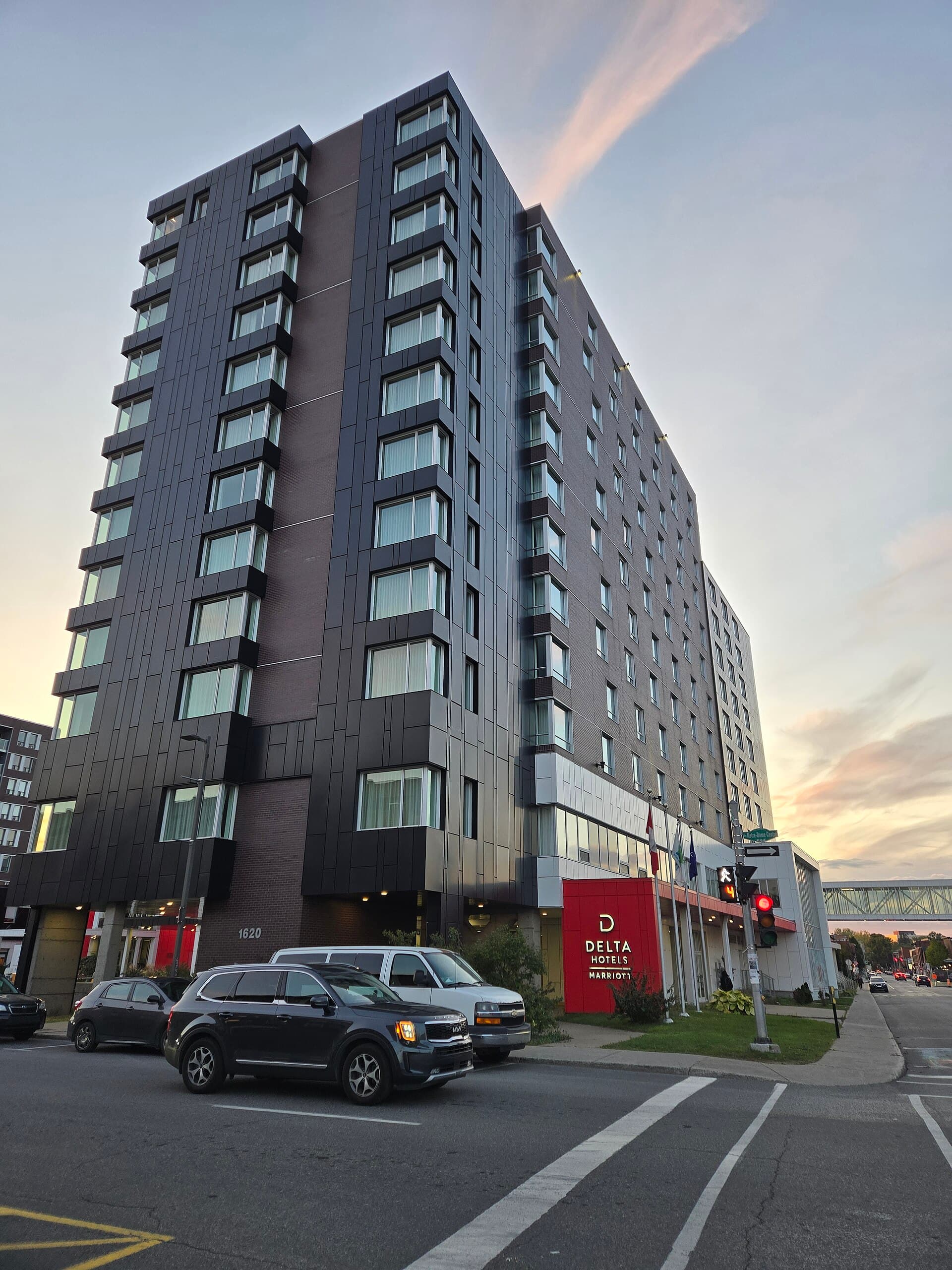 Delta Hotels by Marriott Trois Rivieres Conference Centre (via Wikimedia Commons, CC BY-SA 3.0)