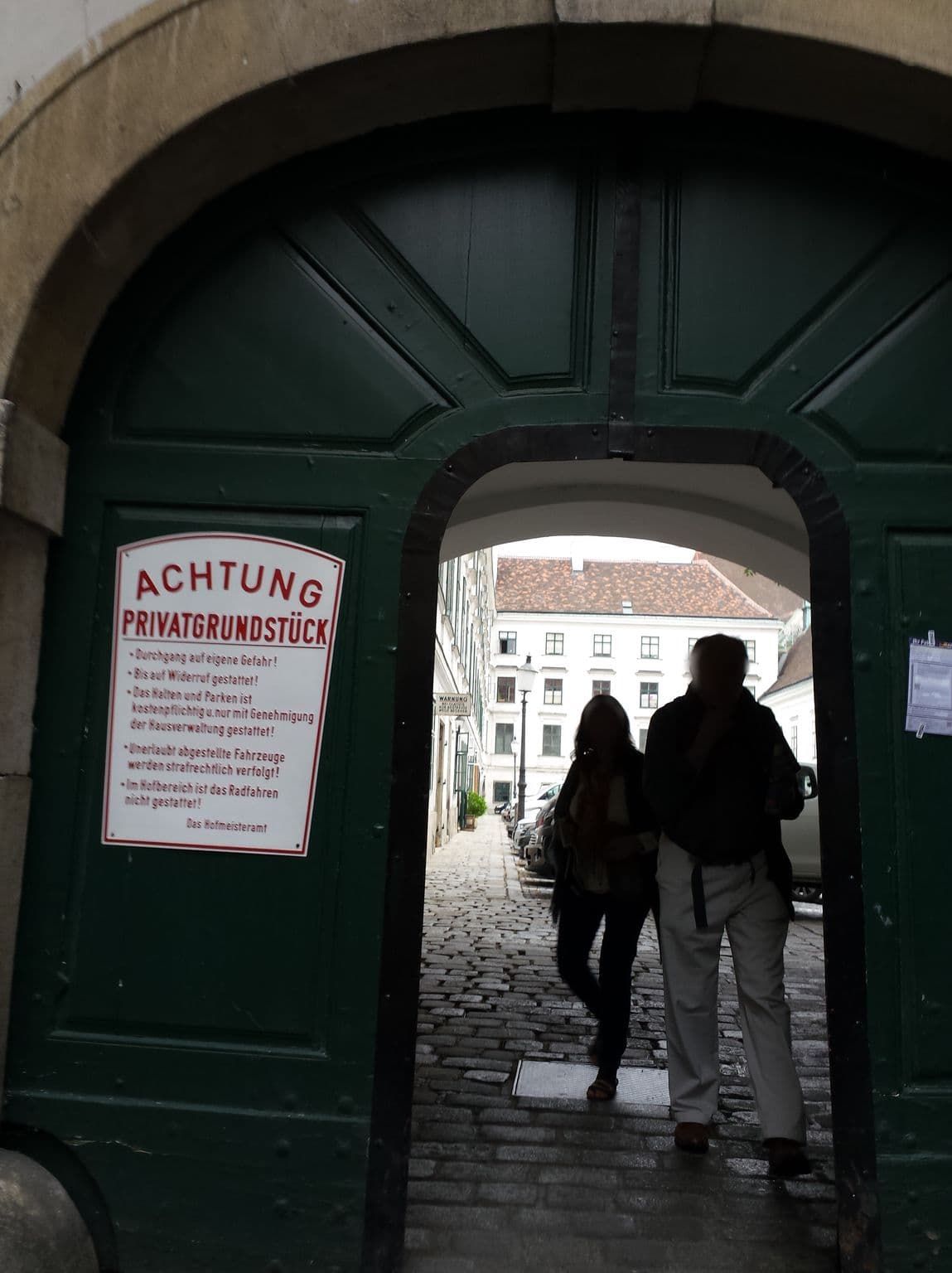 Street view near Hotel Kärntnerhof, Vienna — © rudolfmayer (CC BY-SA · Mapillary)