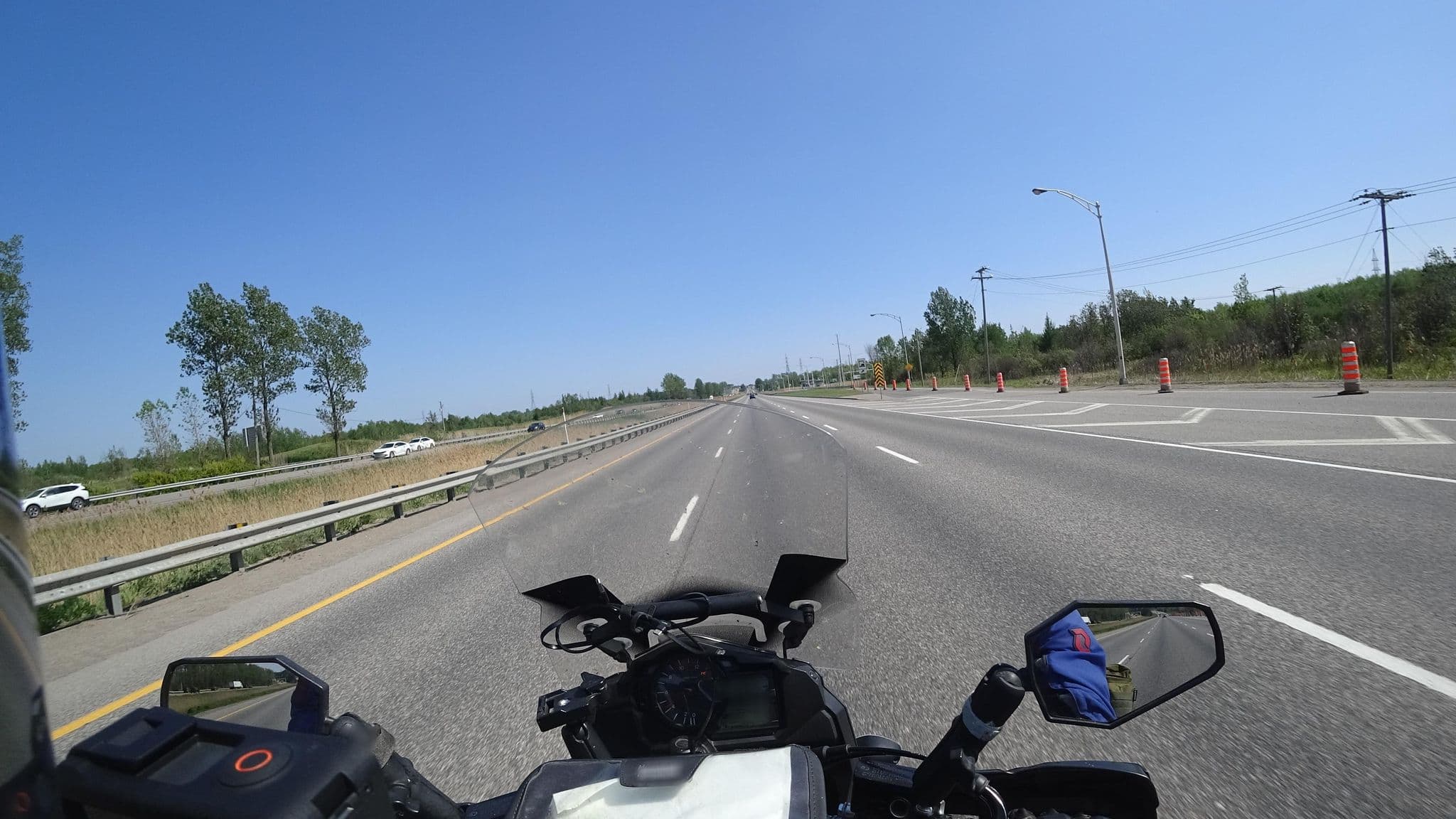 Street view near Hôtel Champlain, Charlesbourg — © michelcouturemotomcm (CC BY-SA · Mapillary)
