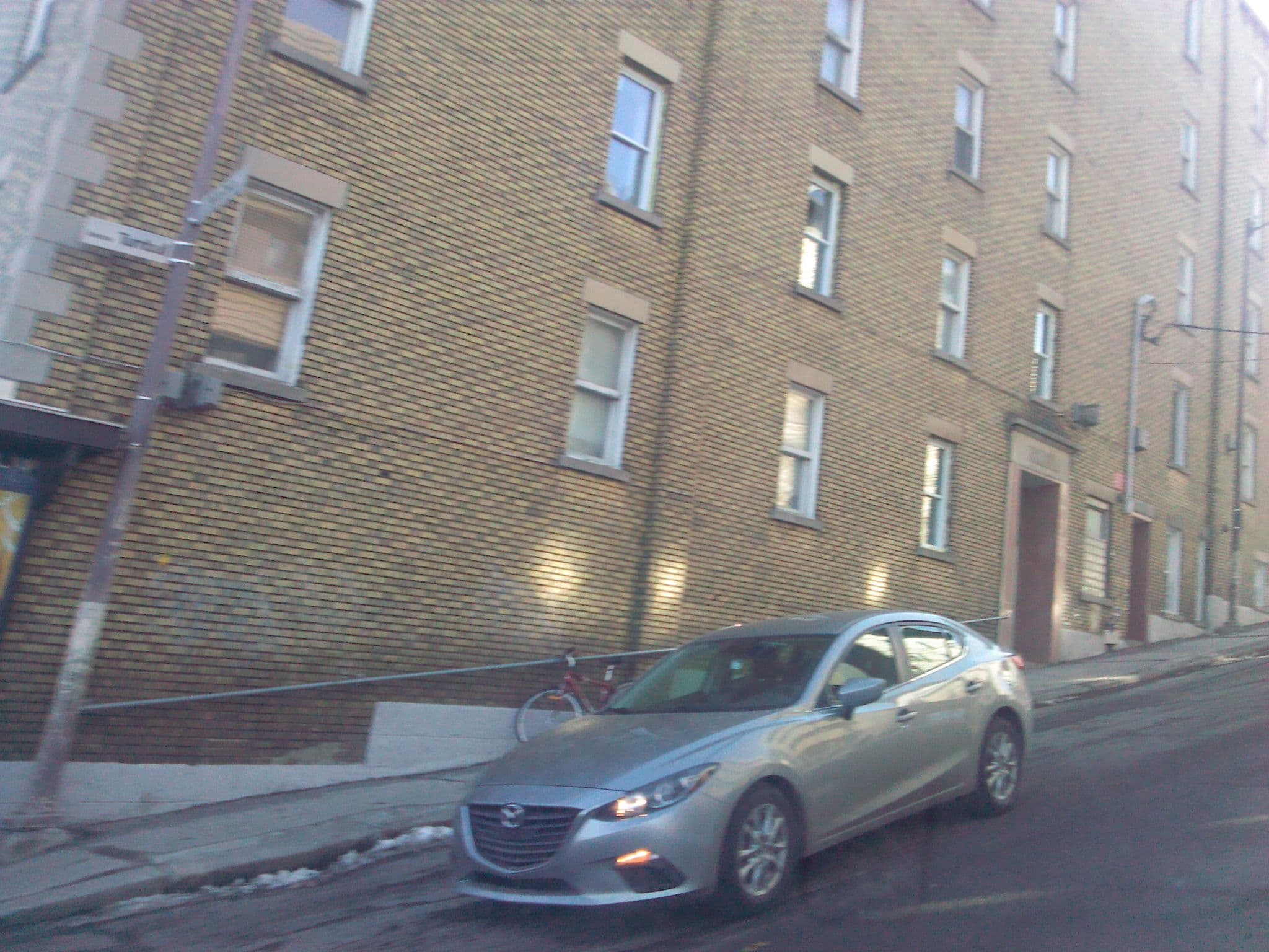 Street view near Chateau Des Tourelles, Hôtel ***, Québec — © gtalbot (CC BY-SA · Mapillary)