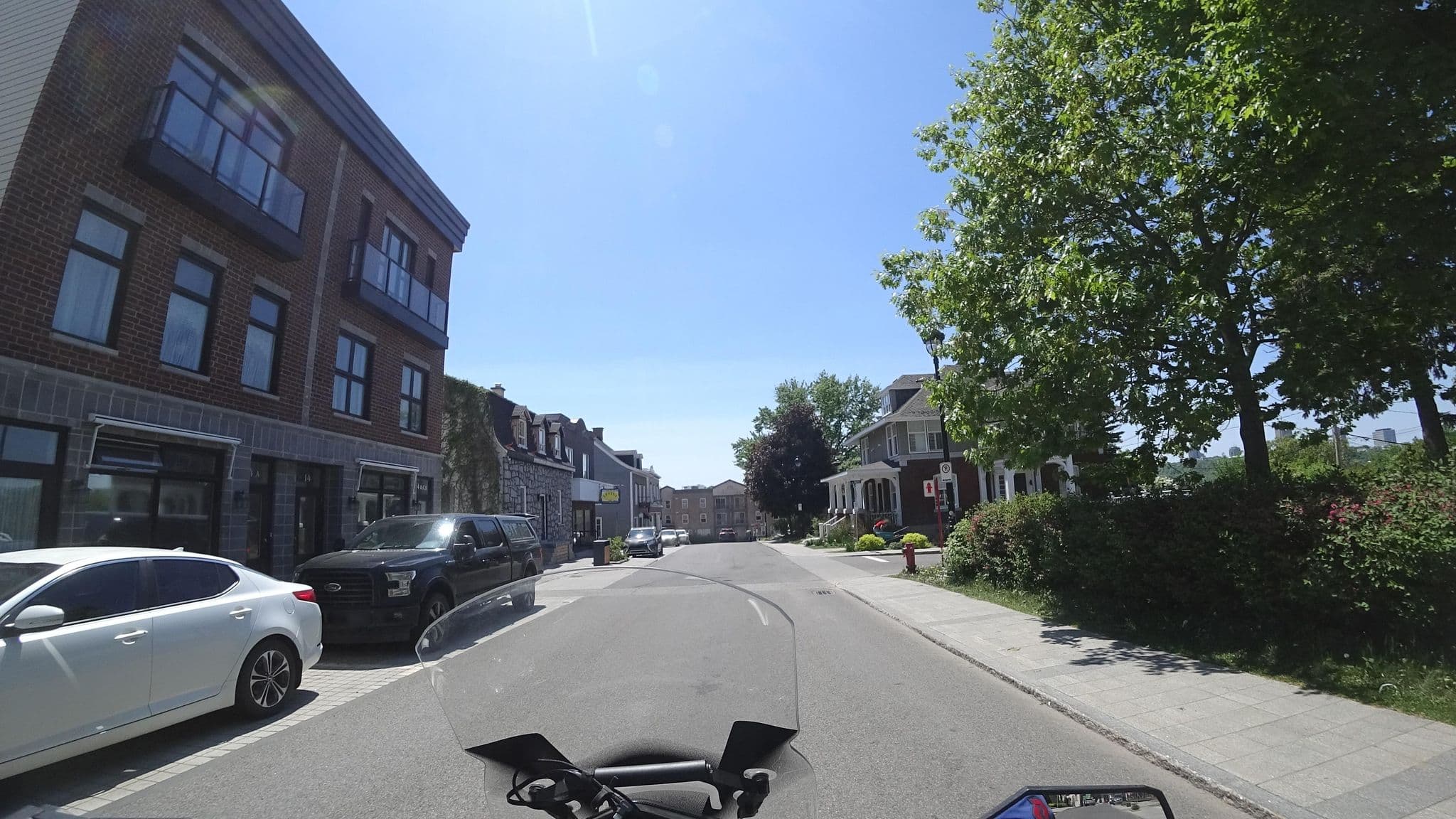 Street view near kezako, Lévis — © michelcouturemotomcm (CC BY-SA · Mapillary)