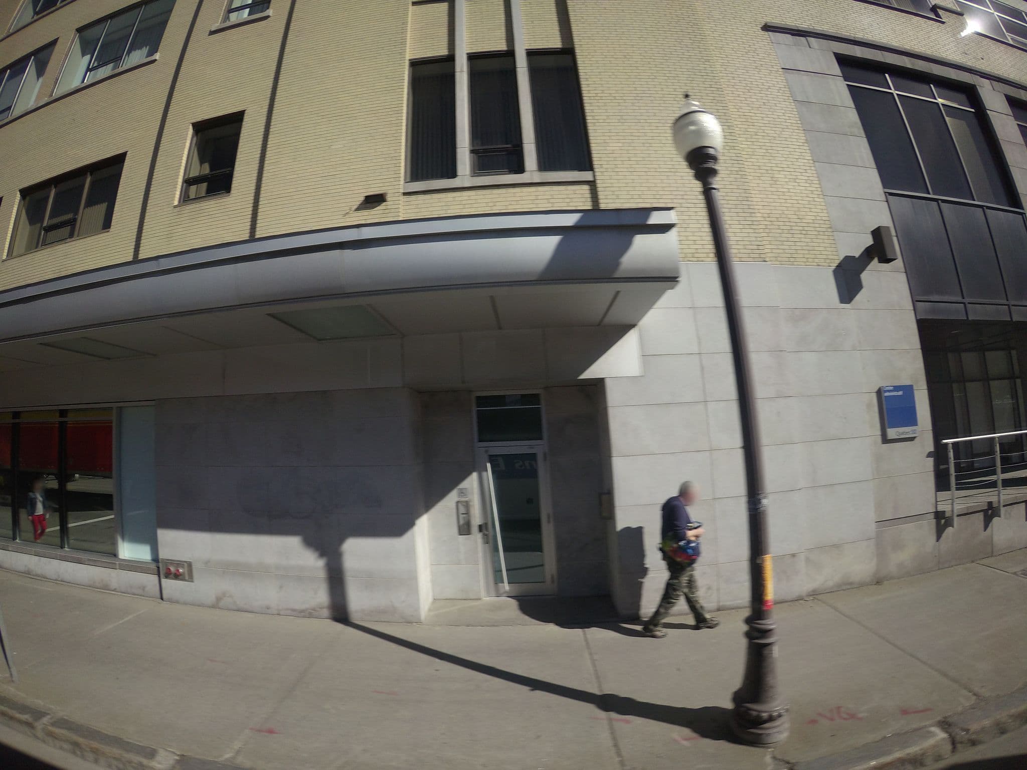 Street view near Les Lofts St-Roch by les Lofts Vieux-Quebec, Québec — © angoca (CC BY-SA · Mapillary)
