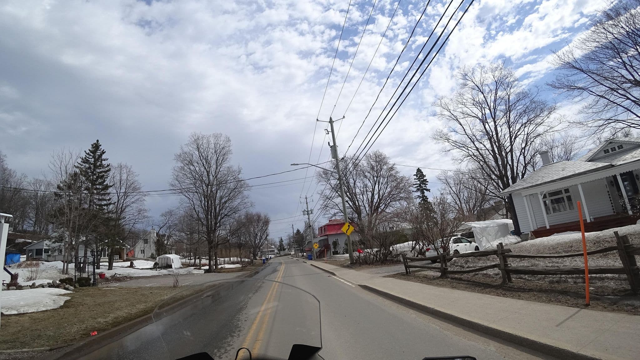 Street view near Om Villegiature, L'Ange-Gardien — © michelcouturemotomcm (CC BY-SA · Mapillary)
