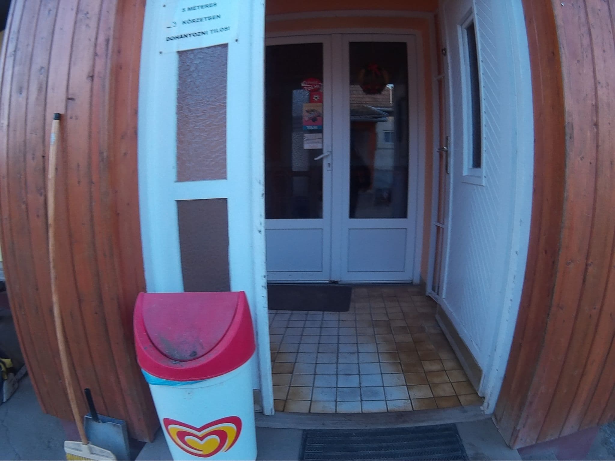 Street view near Aranybakancs vendégház és bisztró, Rimóc — © heyjoe (CC BY-SA · Mapillary)