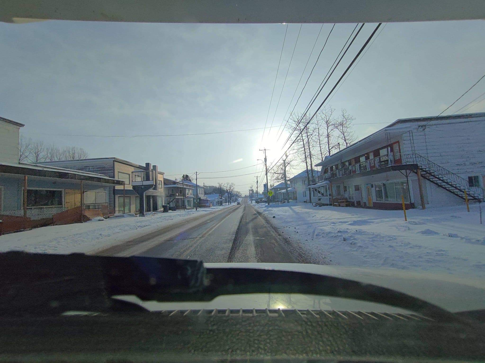Street view near Motel Hotel des Paons, Pohénégamook — © kibour (CC BY-SA · Mapillary)