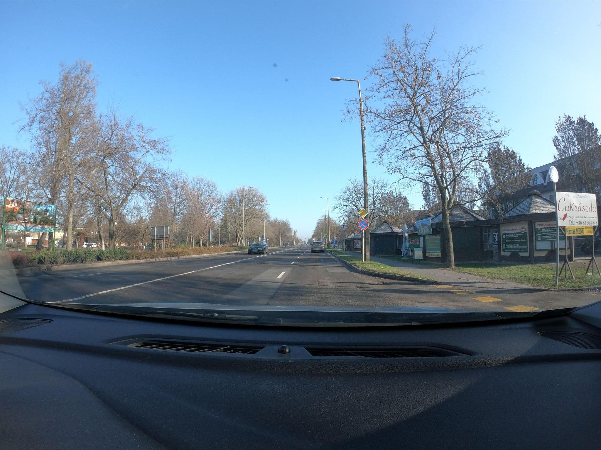 Street view near Hotel Négy Évszak, Hajdúszoboszló — © vst (CC BY-SA · Mapillary)