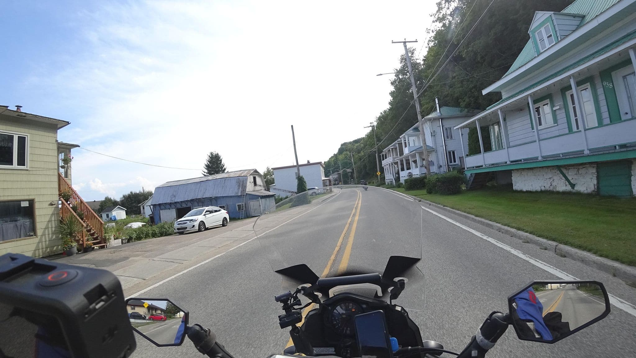 Street view near Versant du Massif, Baie-Saint-Paul — © michelcouturemotomcm (CC BY-SA · Mapillary)