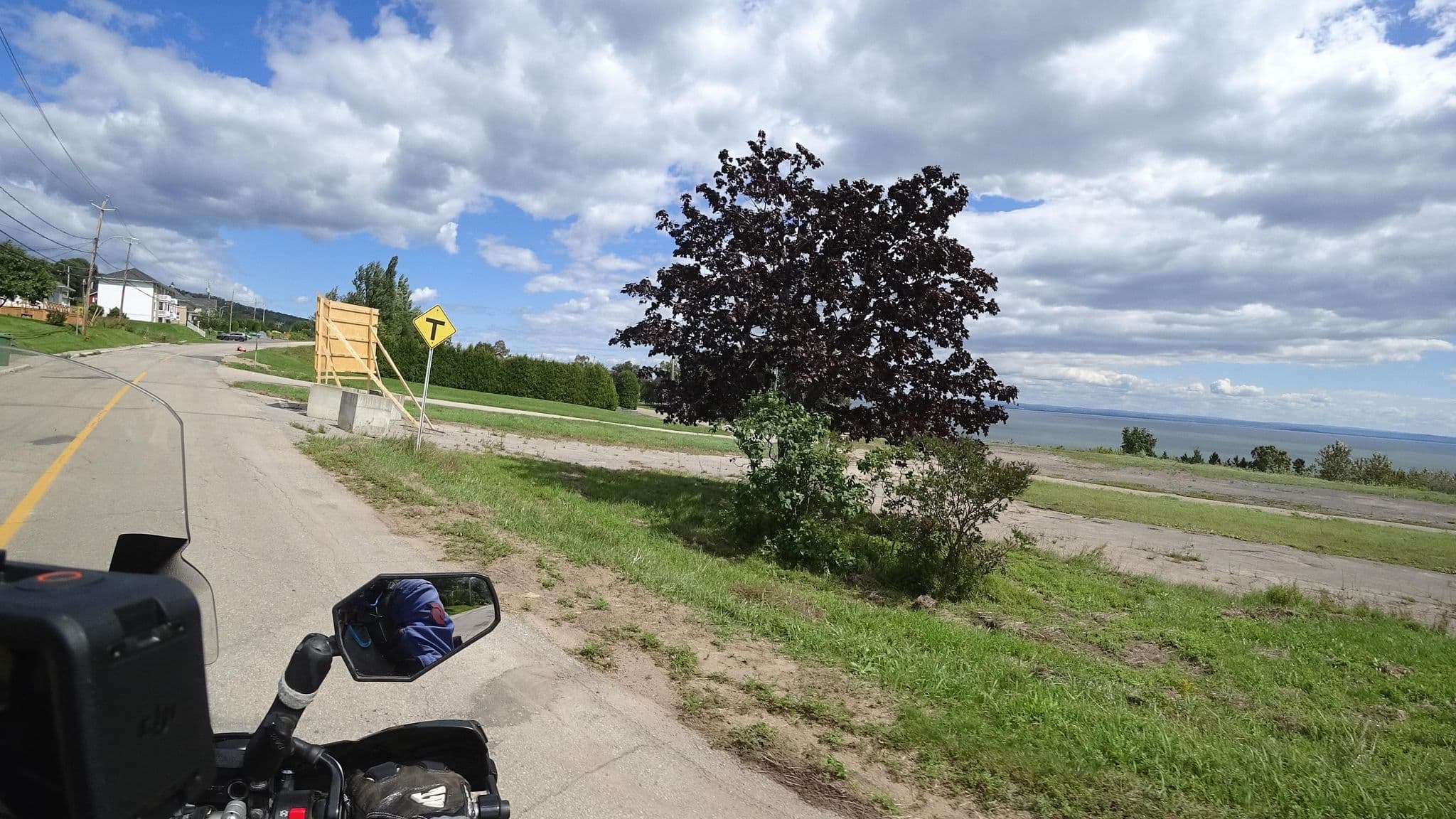Street view near La Maison sous les Lilas, La Malbaie — © michelcouturemotomcm (CC BY-SA · Mapillary)