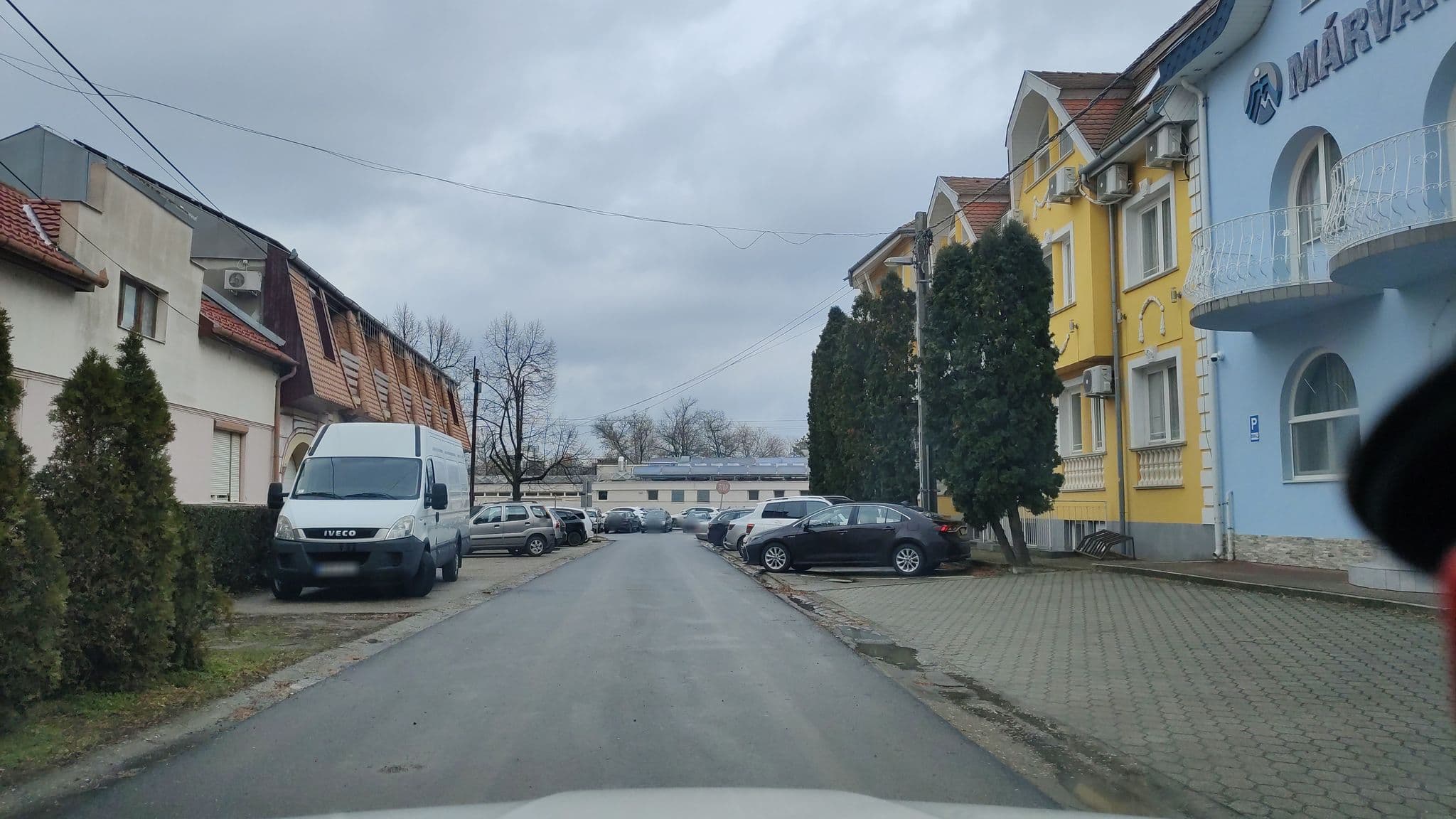 Street view near Márvány Panzió, Hajdúszoboszló — © grin (CC BY-SA · Mapillary)