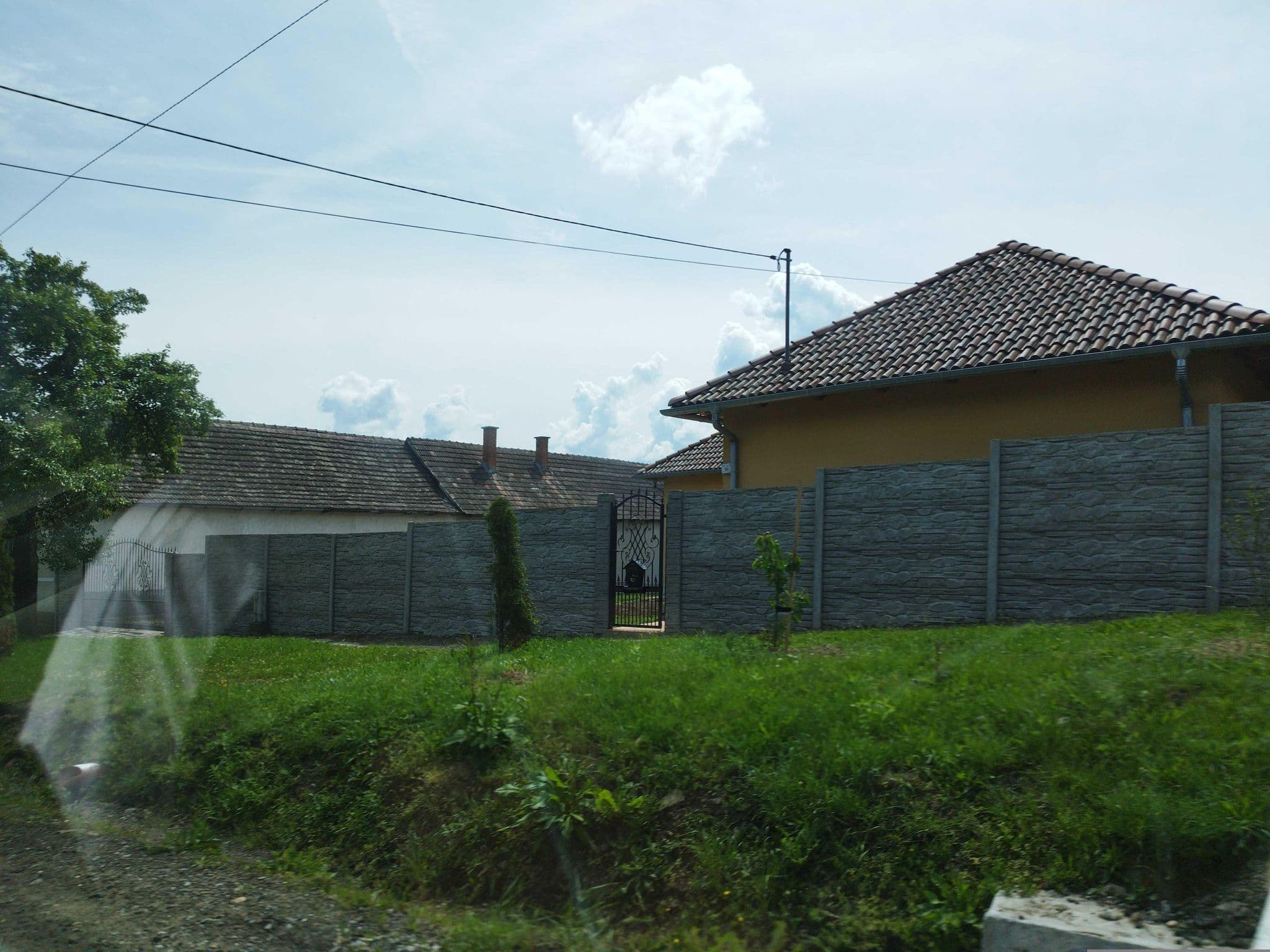 Street view near Apukám háza, Kismaros — © grozsa11 (CC BY-SA · Mapillary)