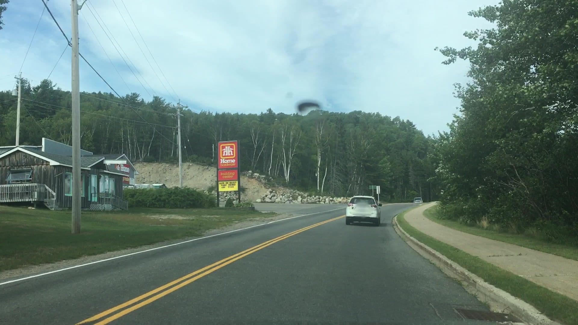Street view near Island Inn, Ingonish — © lvl5 (CC BY-SA · Mapillary)