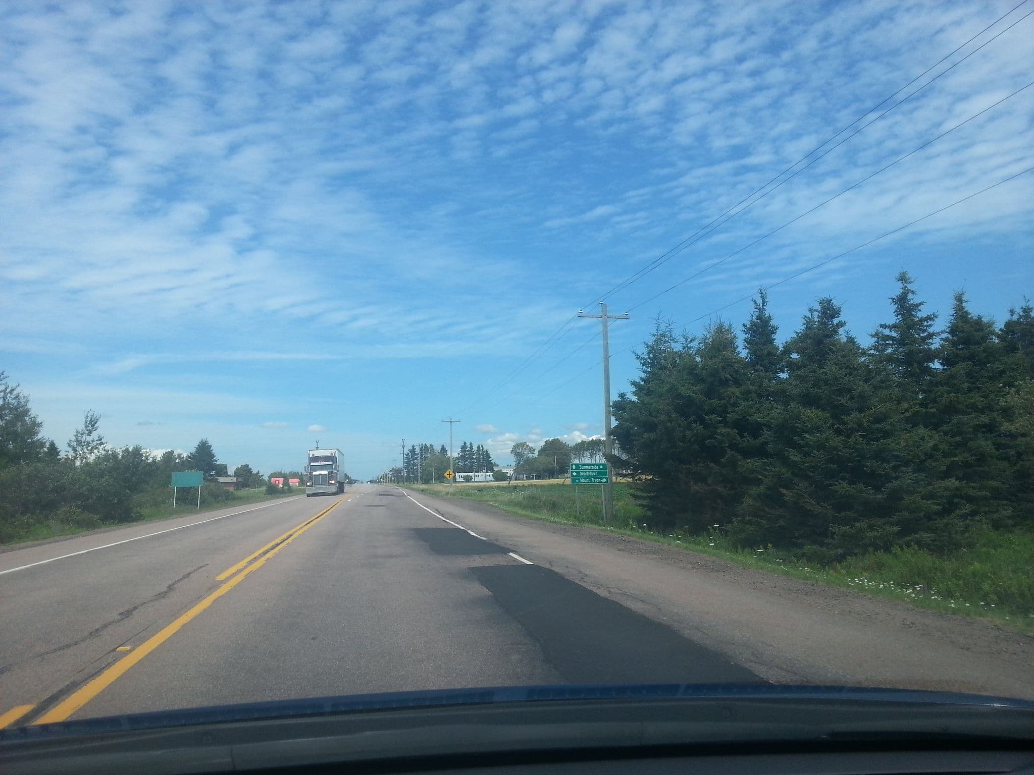 Street view near chelton beach cottages, Summerside — © thelogicalviolinist (CC BY-SA · Mapillary)