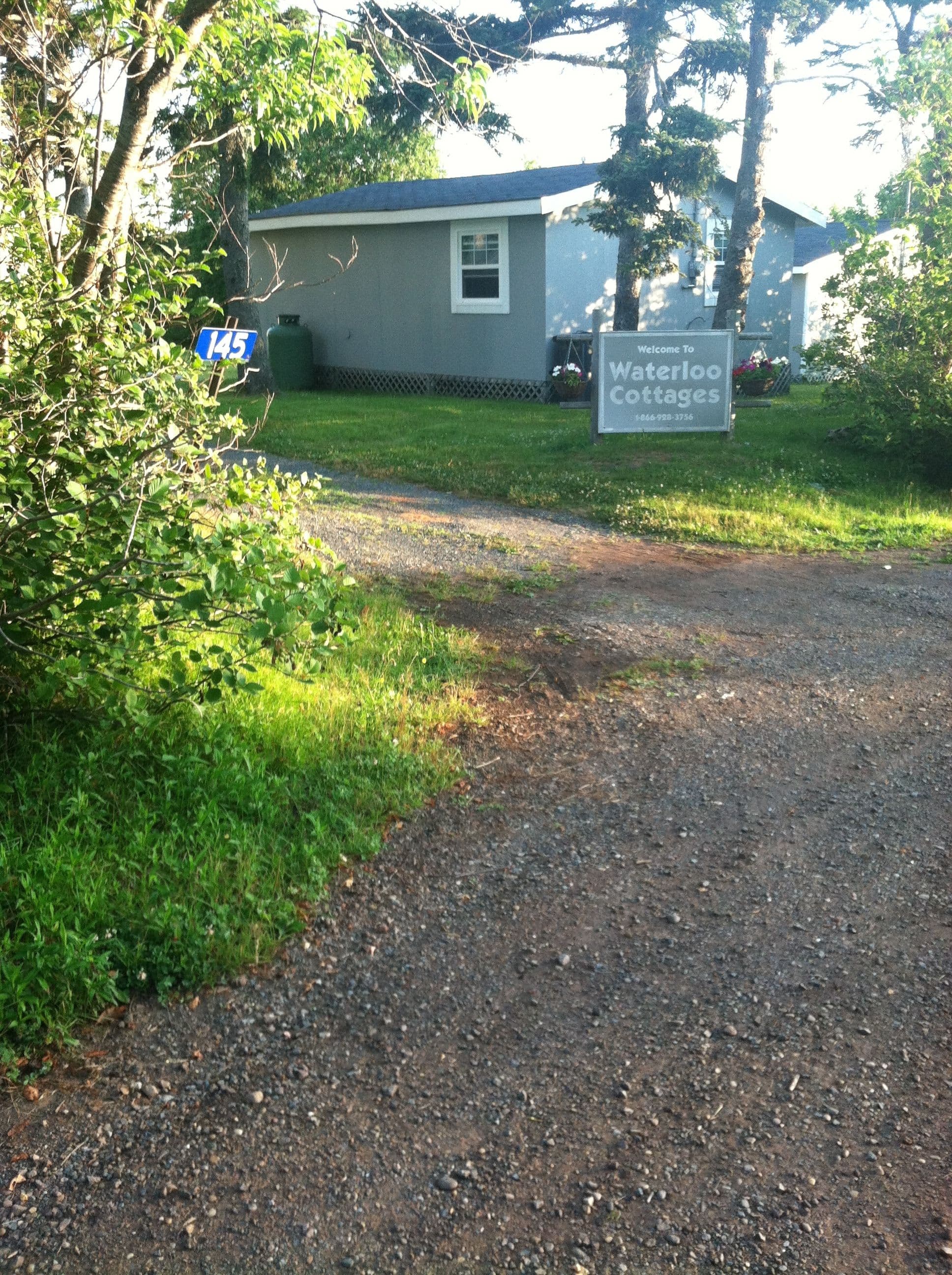 Street view near Reunion Cottage Resort, Winsloe — © mapillary01730 (CC BY-SA · Mapillary)