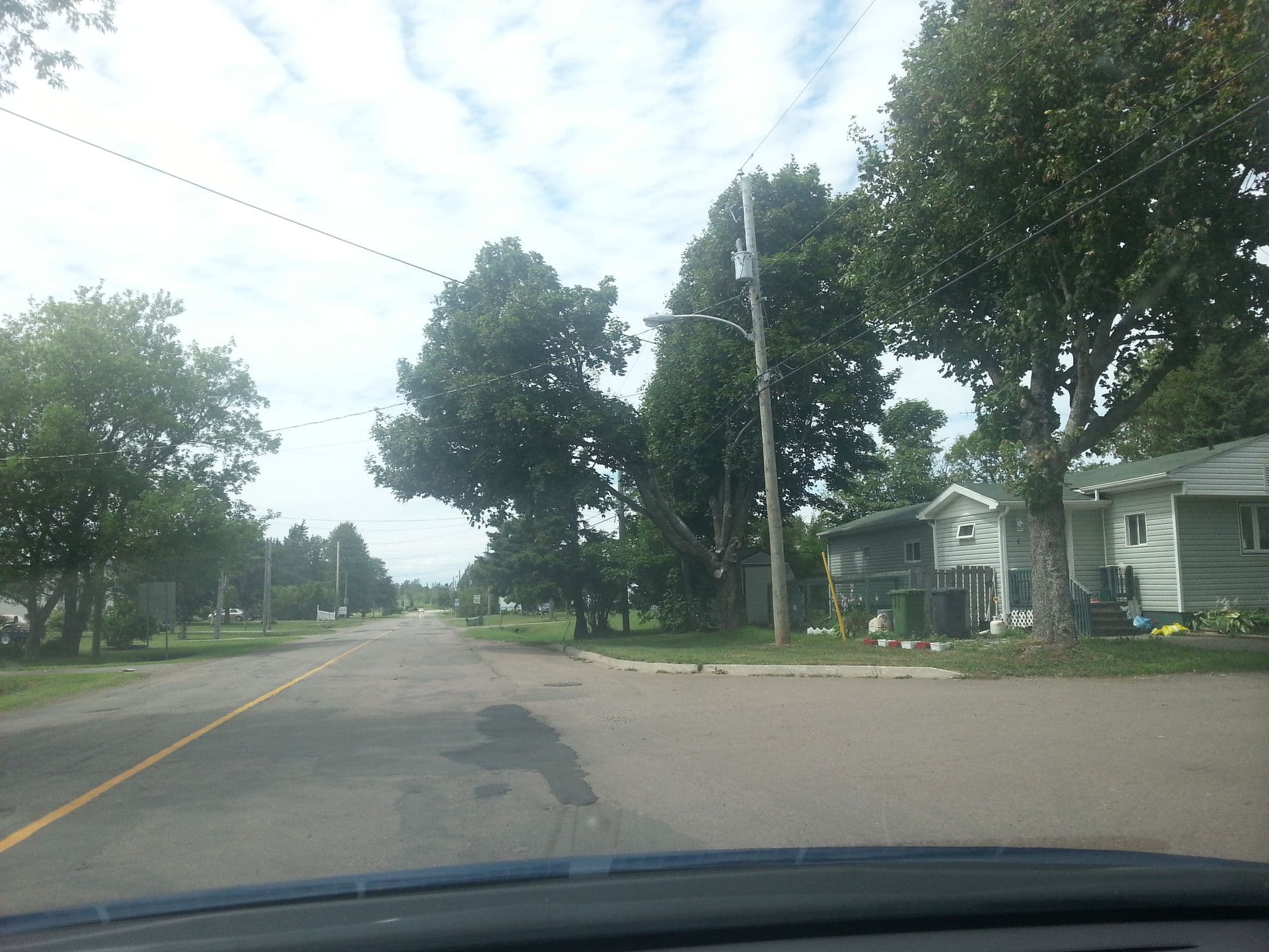 Street view near Green Acres Motel, Summerside — © thelogicalviolinist (CC BY-SA · Mapillary)