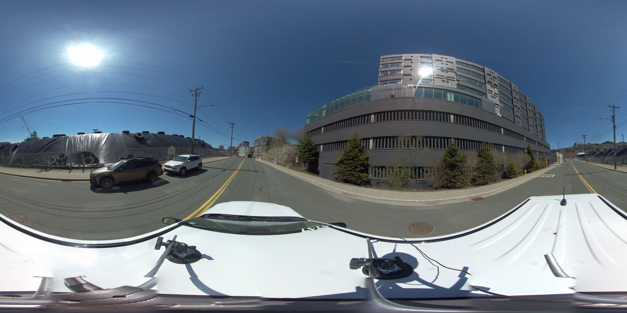 Street view near Quality Harbourview Hotel, Fort William — © lis_stjohns (CC BY-SA · Mapillary)