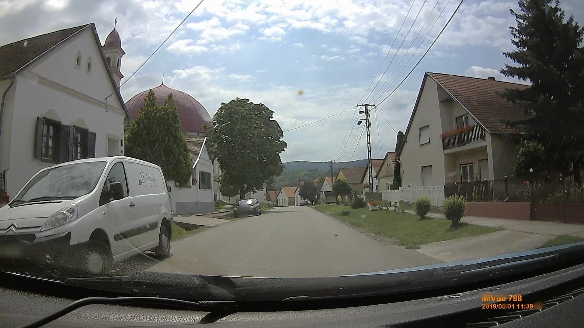 Street view near Fecskeház fogadó, Villány — © geox123 (CC BY-SA · Mapillary)