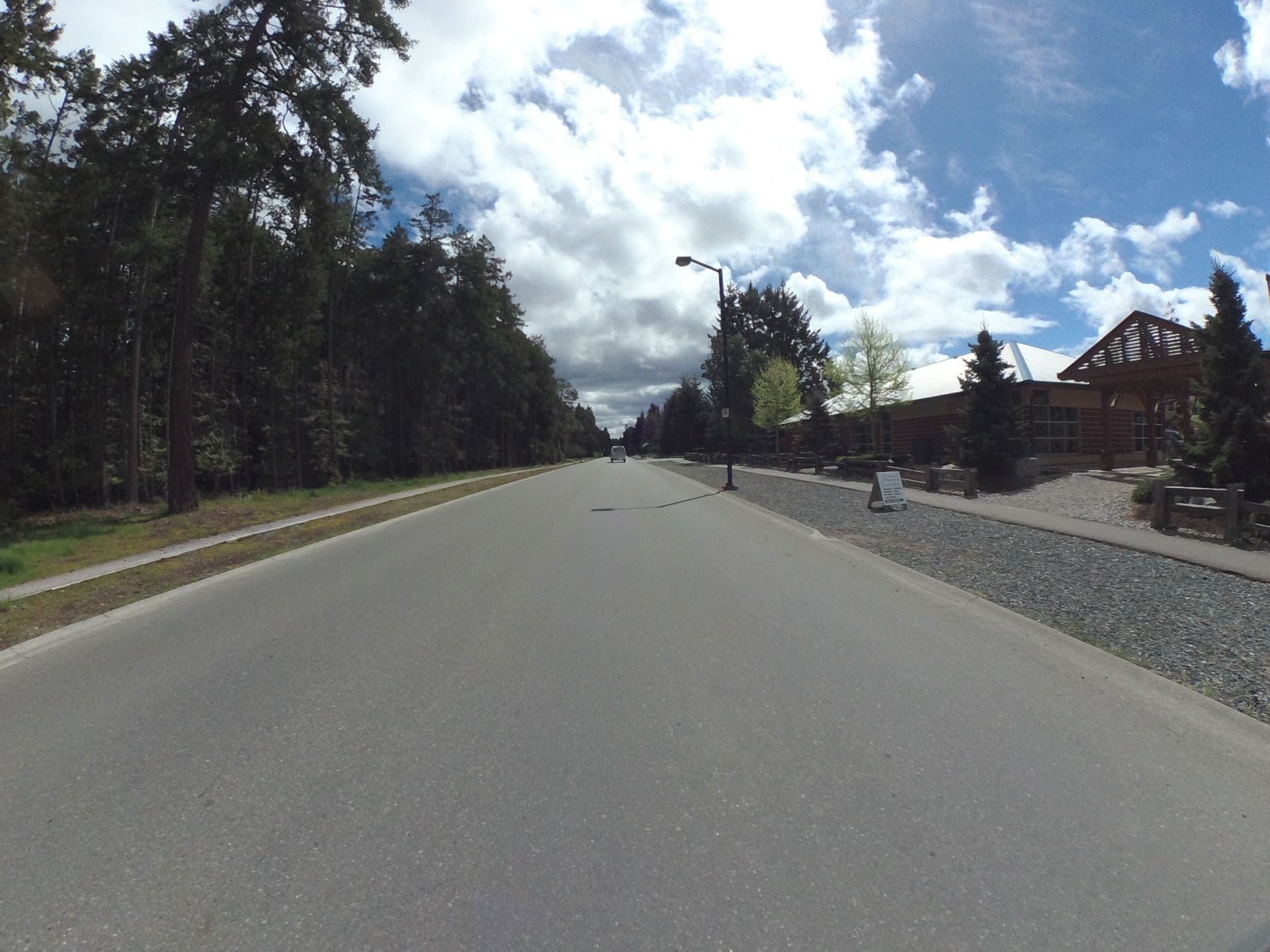Street view near Oceanside Village Resort, Parksville — © jladdison (CC BY-SA · Mapillary)