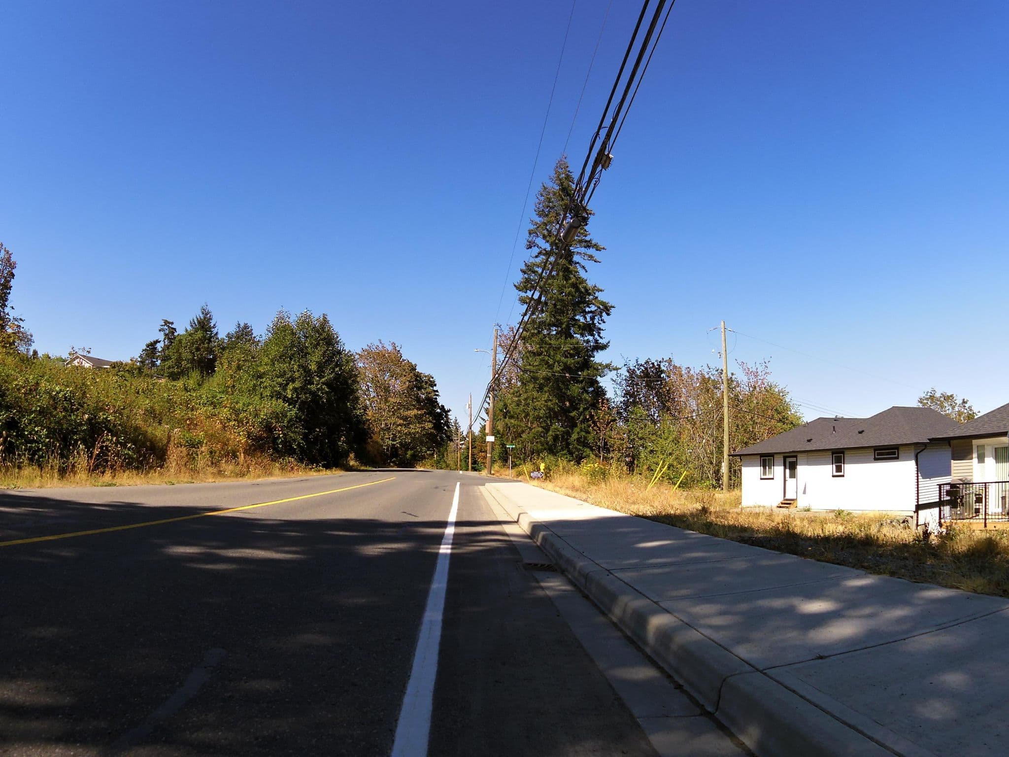 Street view near Castle Cove Inn, Chemainus — © andrewsnow (CC BY-SA · Mapillary)