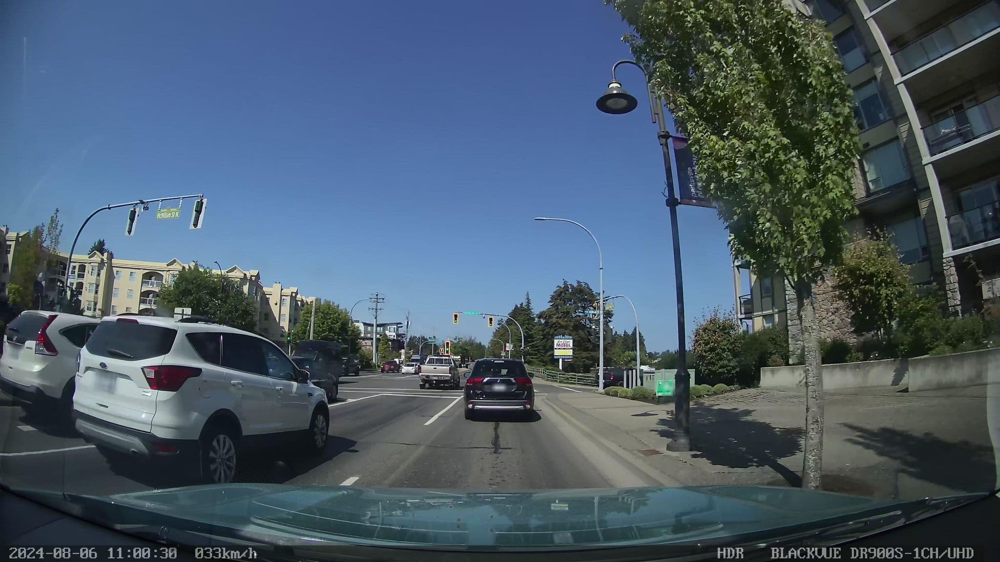 Street view near Island Hall Beach Resort, Parksville — © davidmetcalfe (CC BY-SA · Mapillary)