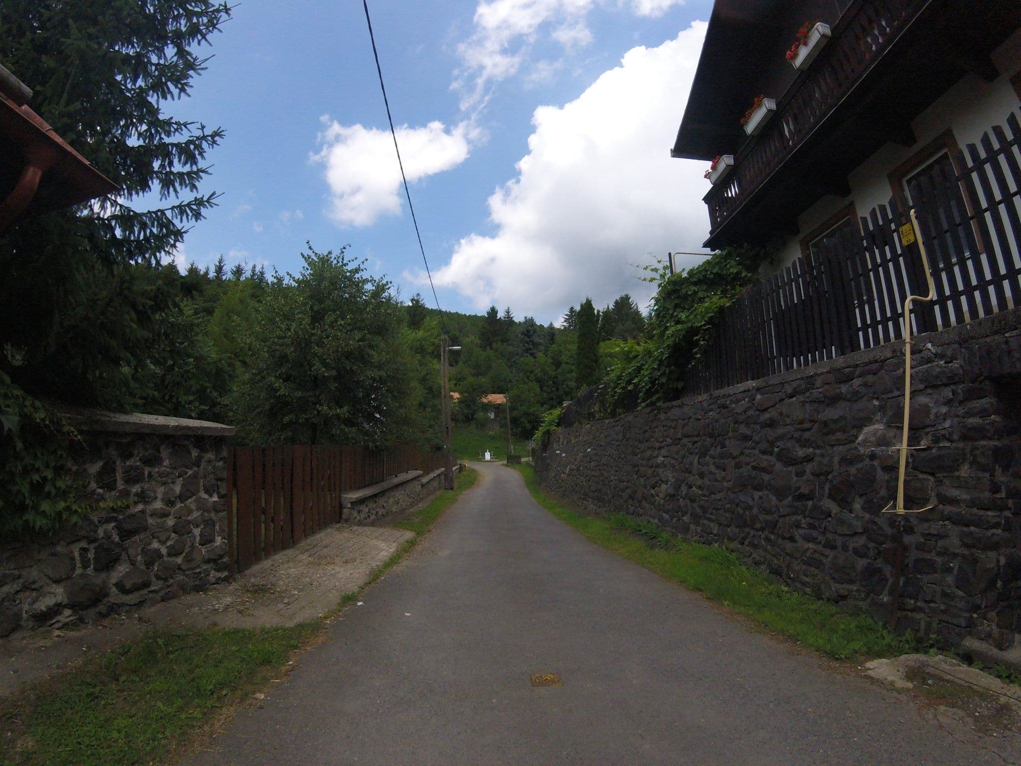 Street view near Gyopár vendégház, Bátonyterenye — © utvonalfelmeresek (CC BY-SA · Mapillary)