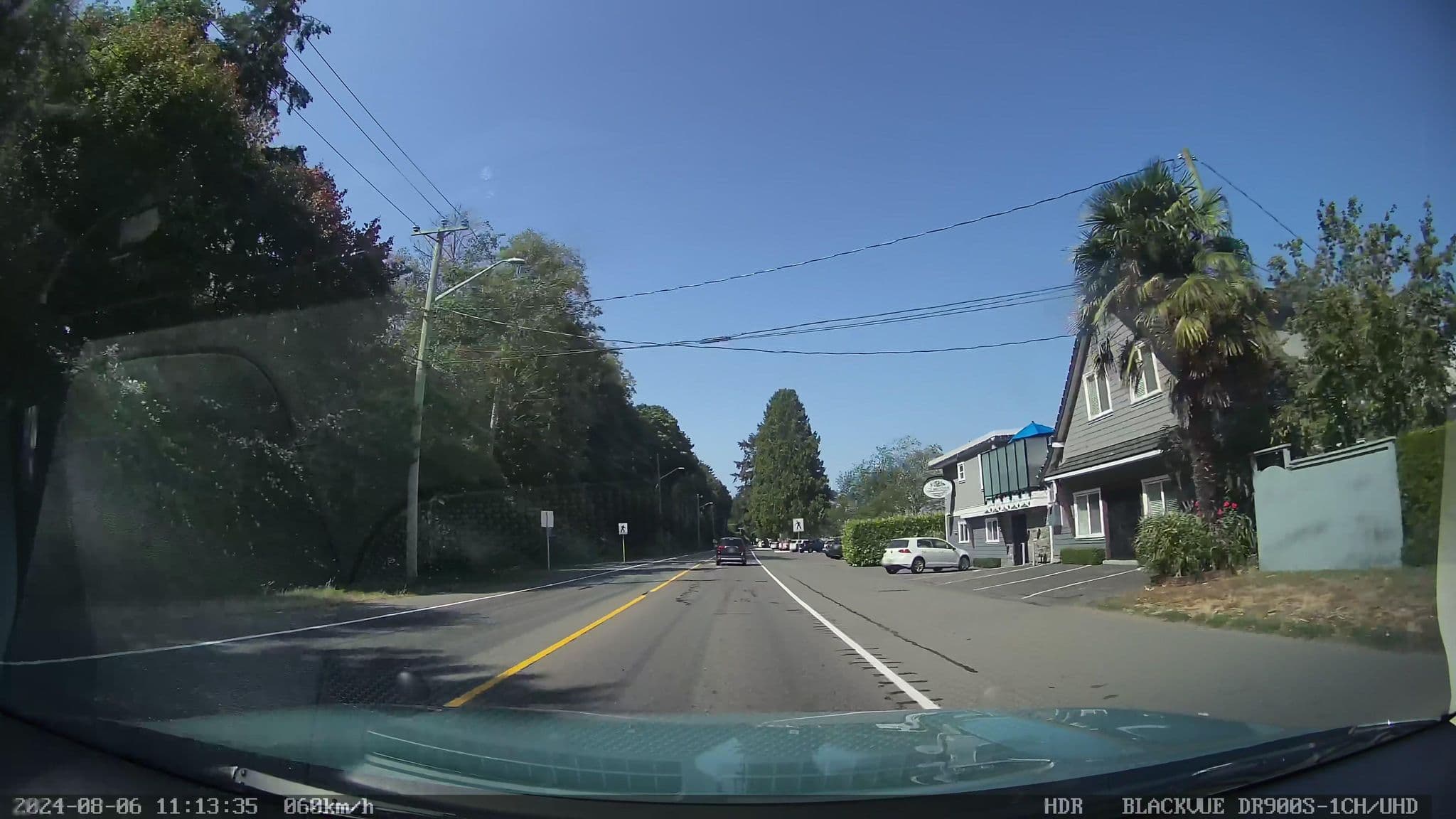Street view near Captain's Inn, Qualicum Beach — © davidmetcalfe (CC BY-SA · Mapillary)