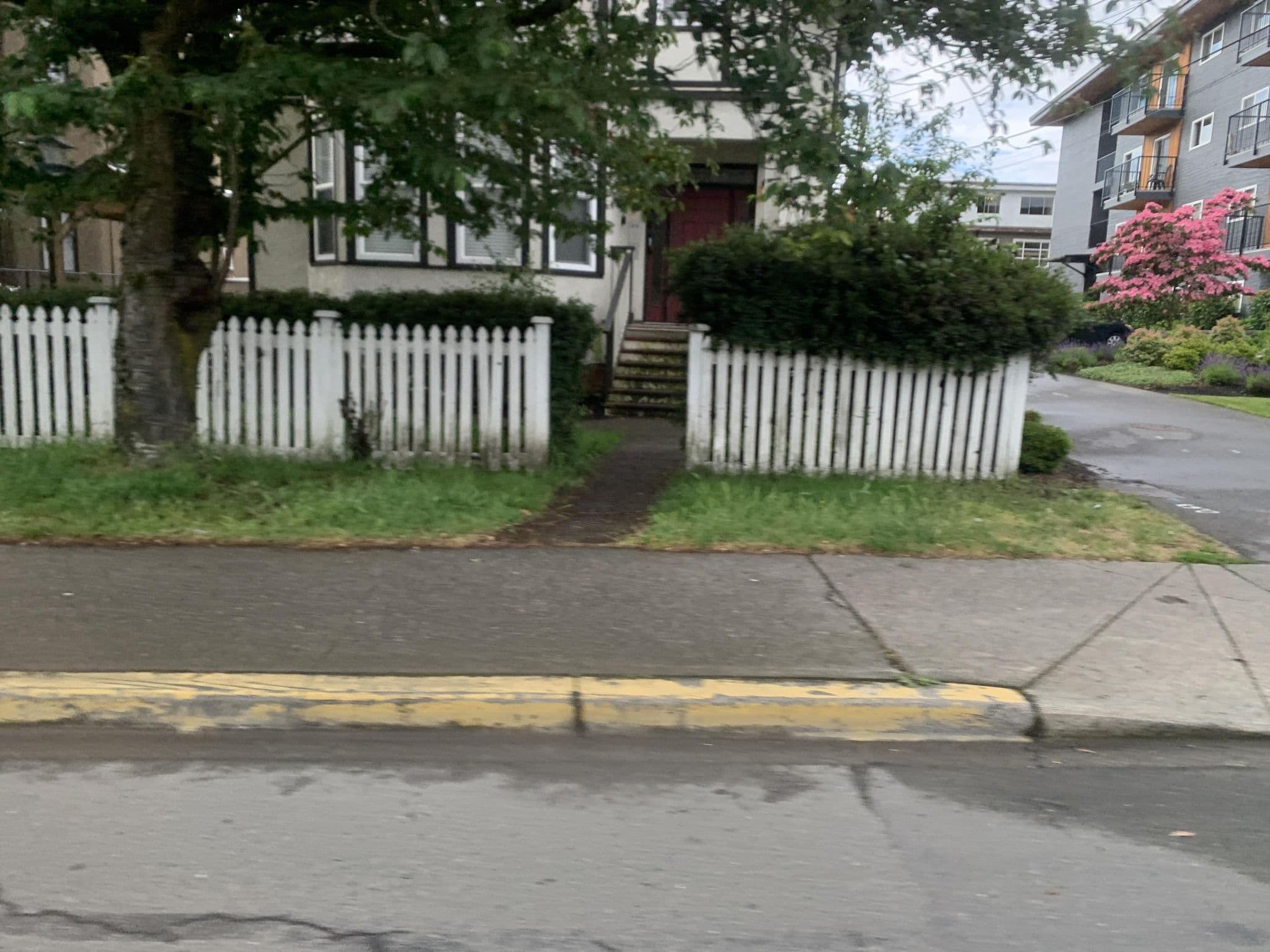Street view near Fort Street Manor, Rockland — © XanderVicMap (CC BY-SA · Mapillary)