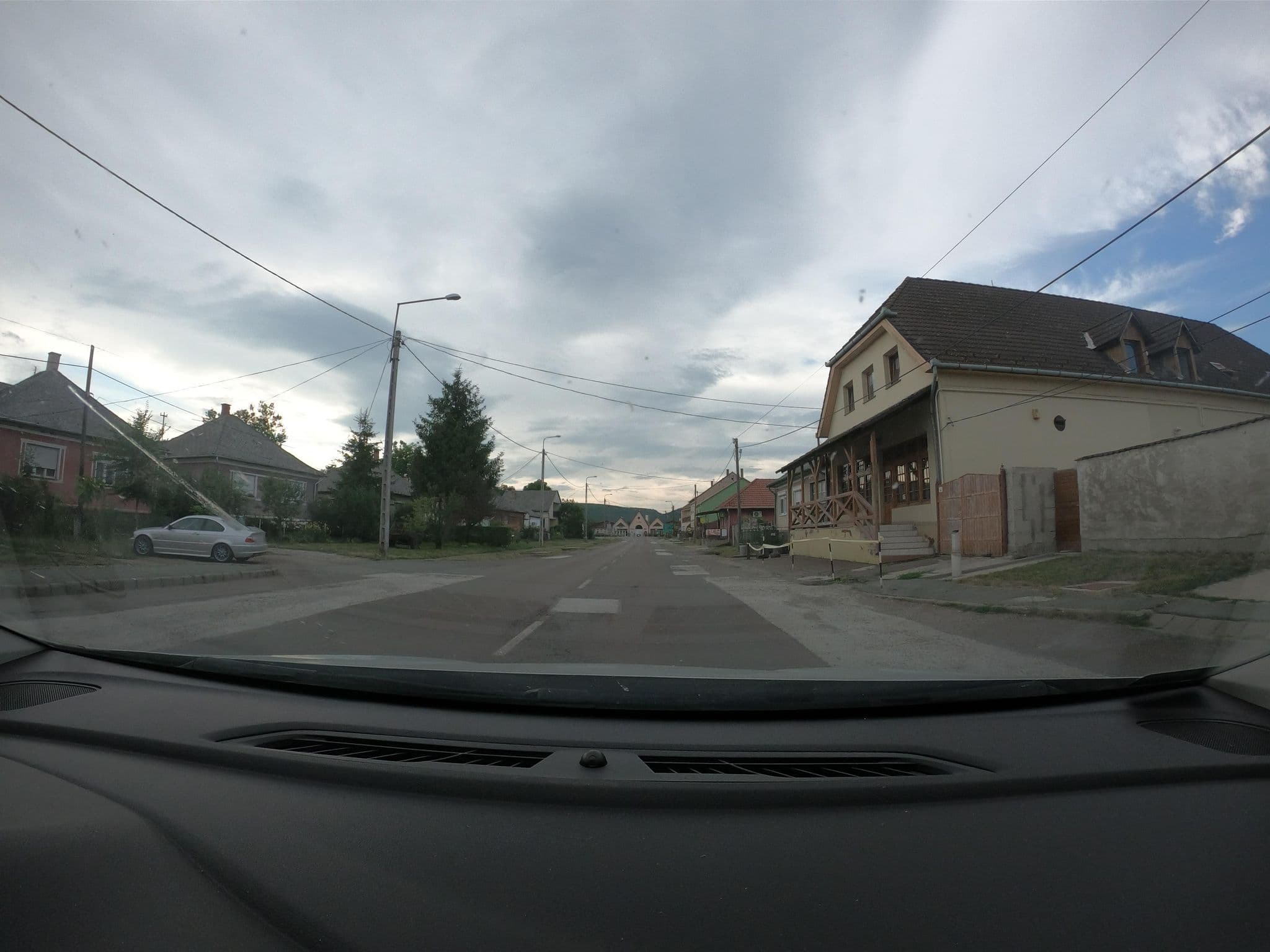 Street view near Gondűző söröző és vendégház, Sirok — © vst (CC BY-SA · Mapillary)