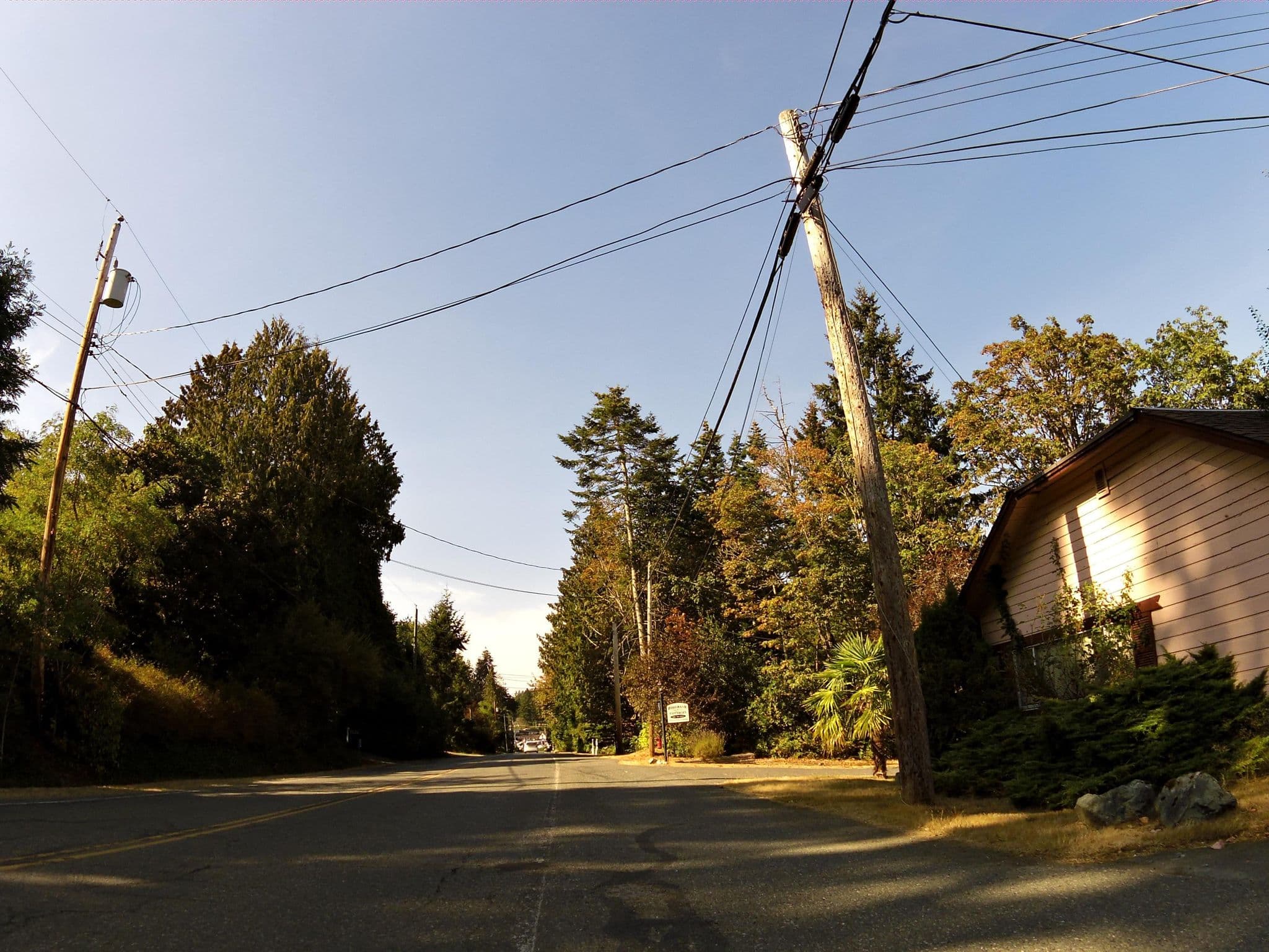 Street view near Rosebank Cottages, Mill Bay — © andrewsnow (CC BY-SA · Mapillary)