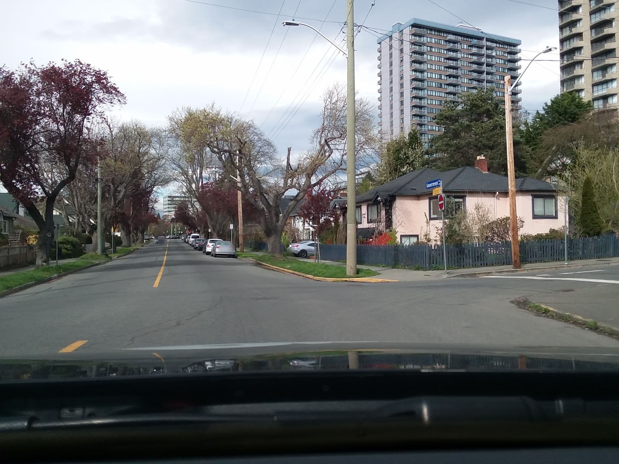 Street view near Carriage House Bed & Breakfast, James Bay — © shovie80 (CC BY-SA · Mapillary)