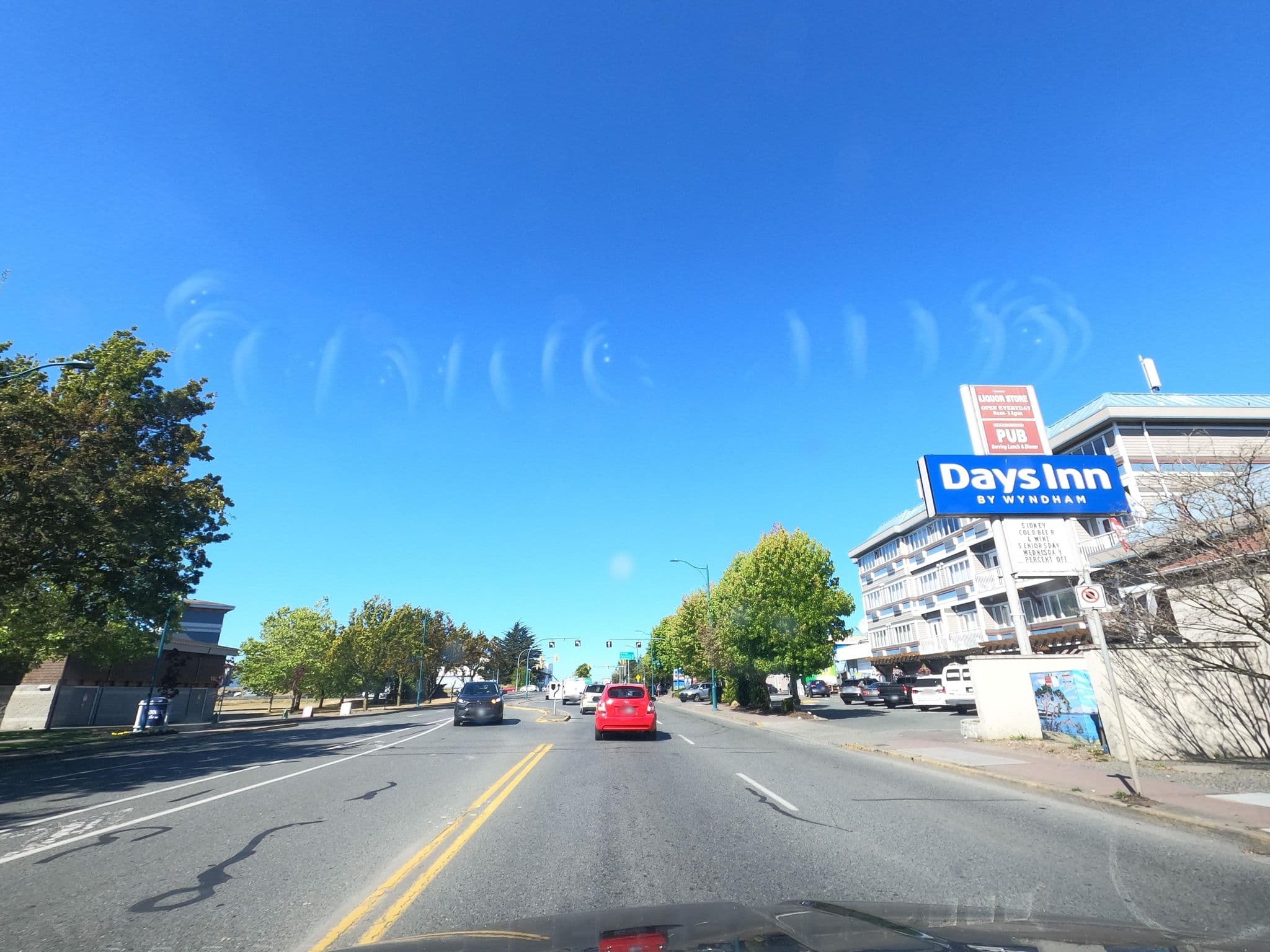 Street view near Travelodge by Wyndham Victoria Airport Sidney, Sidney — © plan_c (CC BY-SA · Mapillary)
