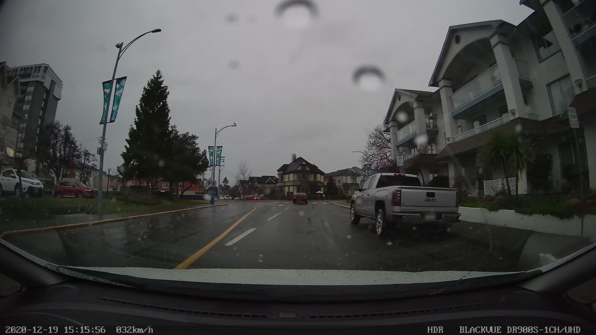 Street view near Huntingdon Manor Hotel, James Bay — © davidmetcalfe (CC BY-SA · Mapillary)