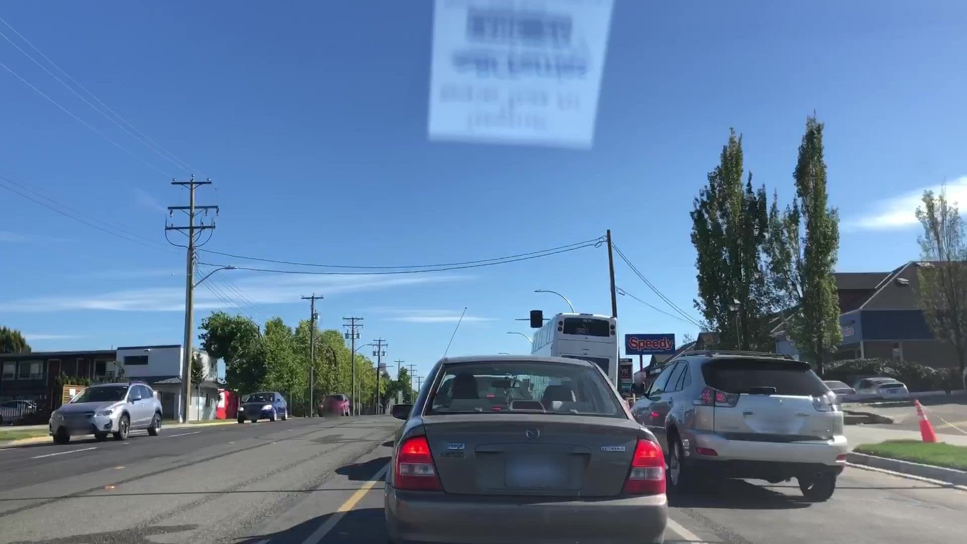 Street view near Traveller's Inn in Town, Burnside-Gorge — © lvl5 (CC BY-SA · Mapillary)