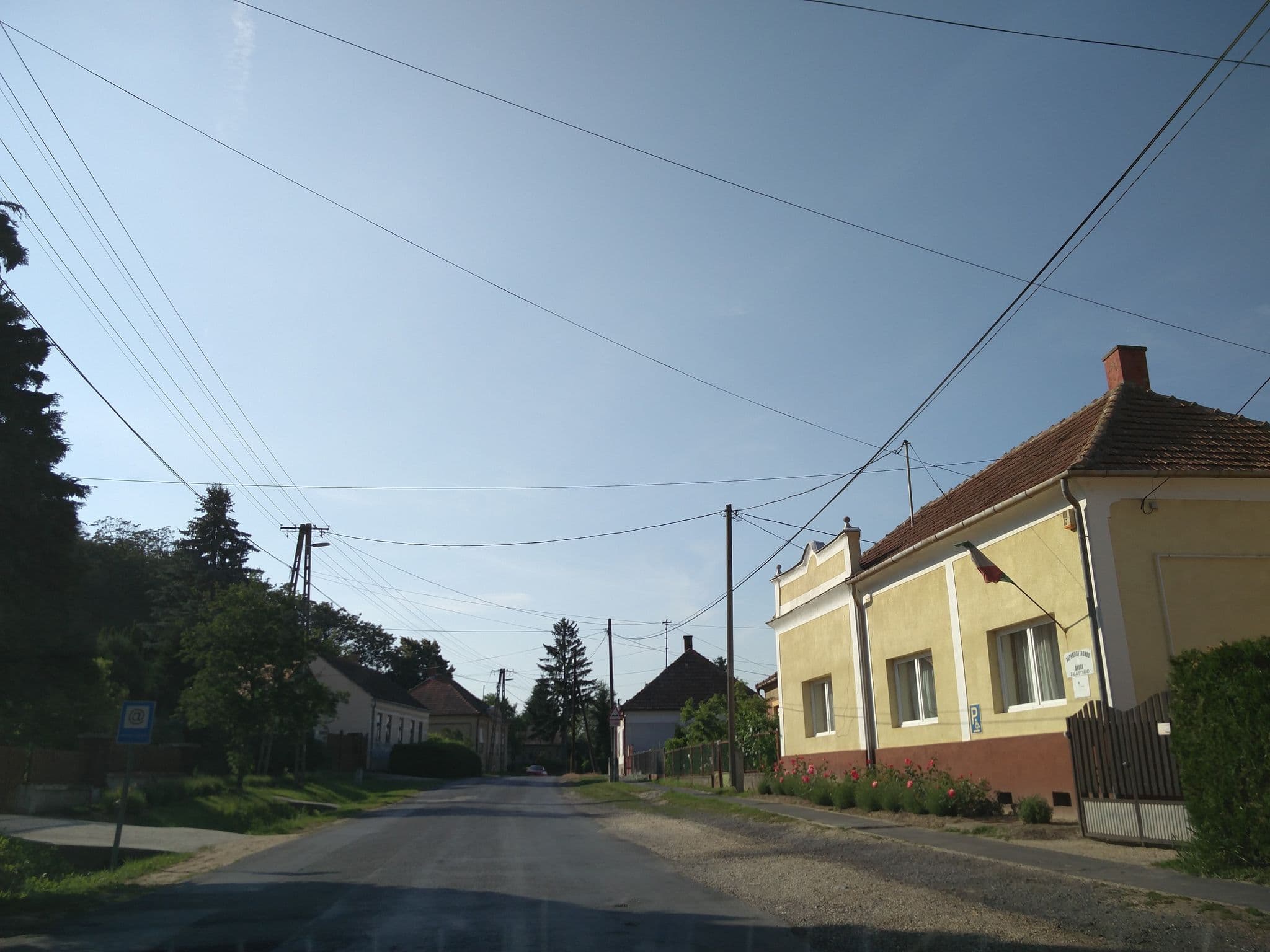Street view near Szálláshely, Zalaszentgrót — © kami911 (CC BY-SA · Mapillary)