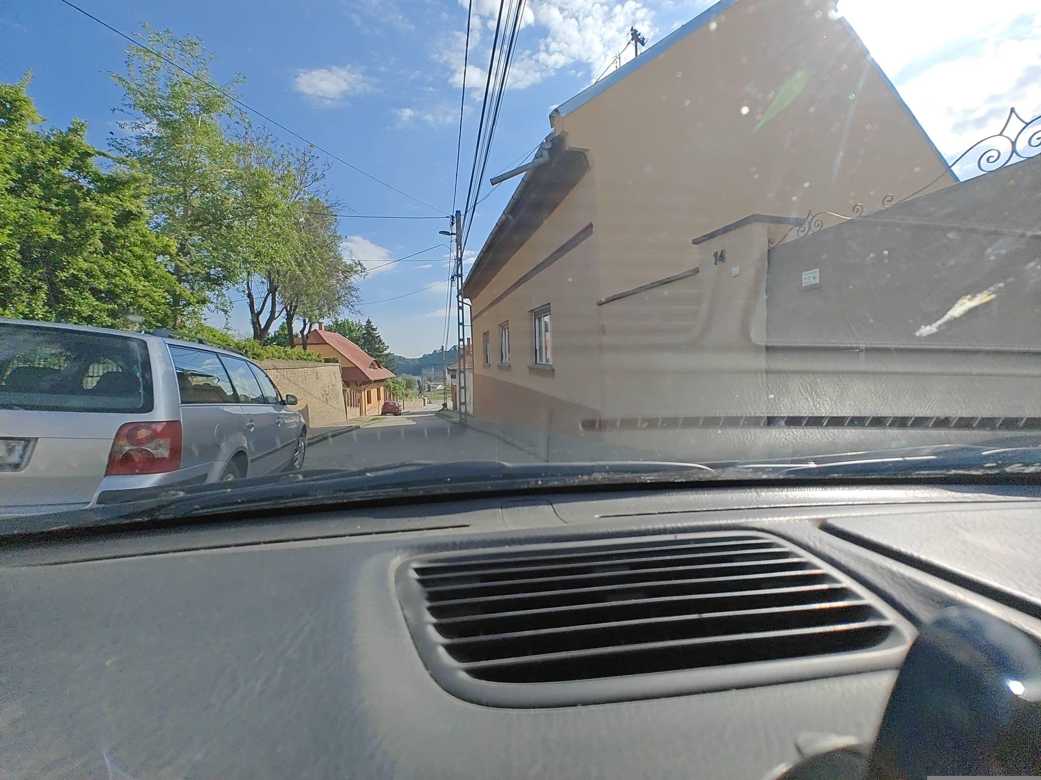 Street view near Hídfő Panzió és Étterem, Dunaföldvár — © Winner_hun (CC BY-SA · Mapillary)