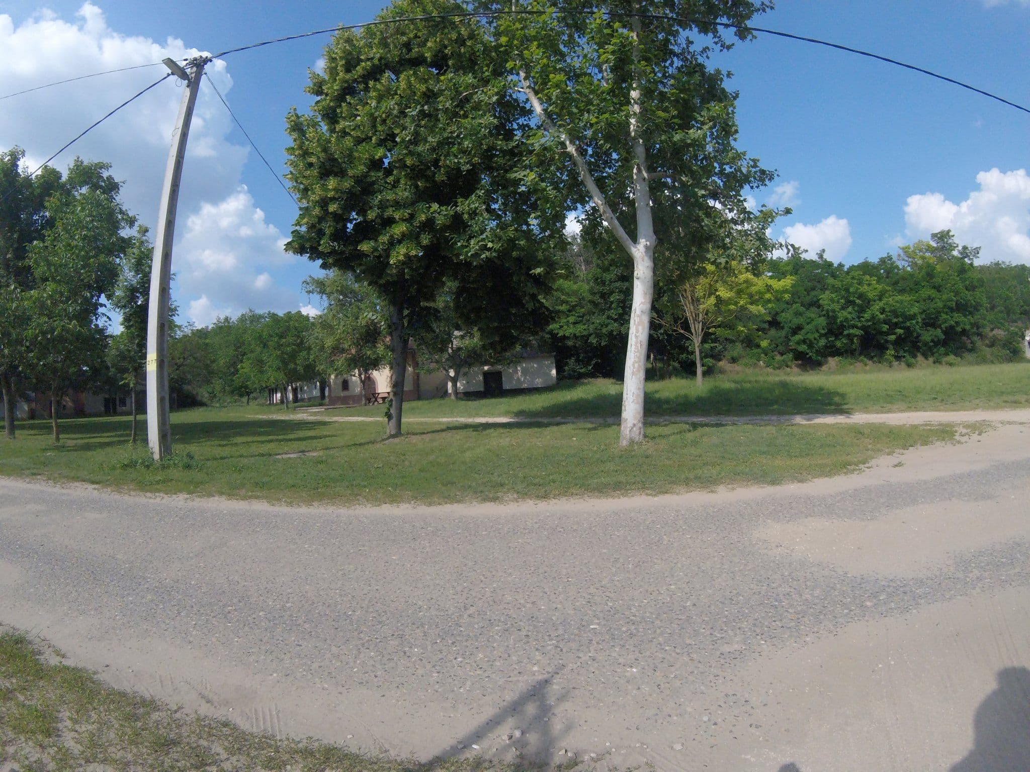 Street view near Turul kastély fogadó, Bölcske — © utvonalfelmeresek (CC BY-SA · Mapillary)