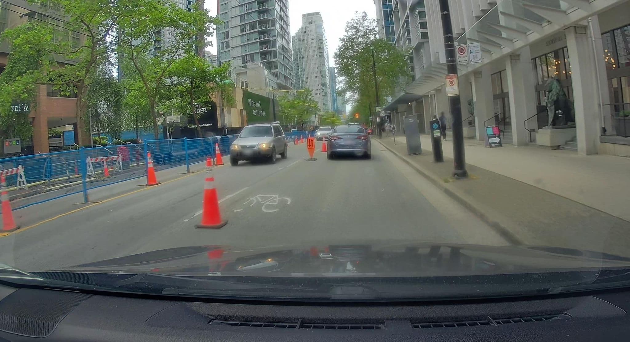 Street view near Hostelling International-Canada, Coal Harbour — © saiarcot895 (CC BY-SA · Mapillary)