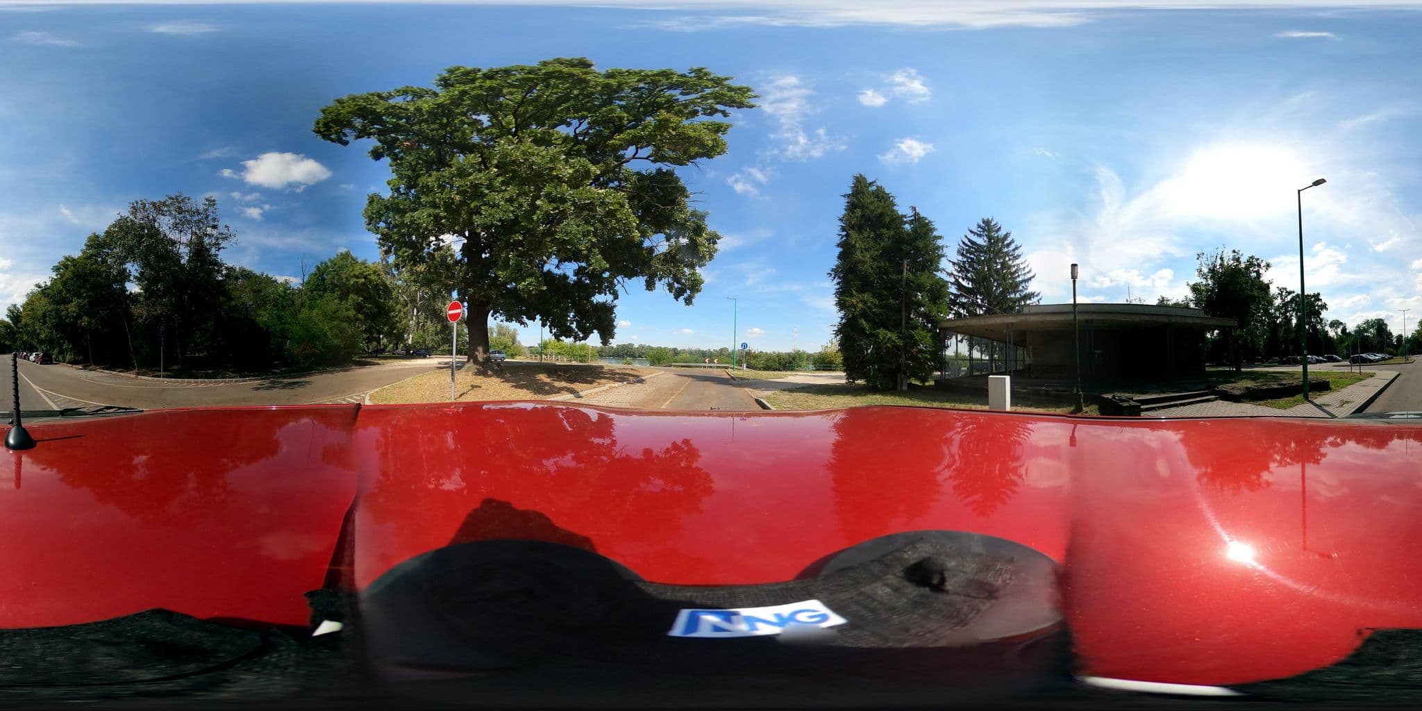 Street view near Turistaszálló, Dunaújváros — © osminng (CC BY-SA · Mapillary)