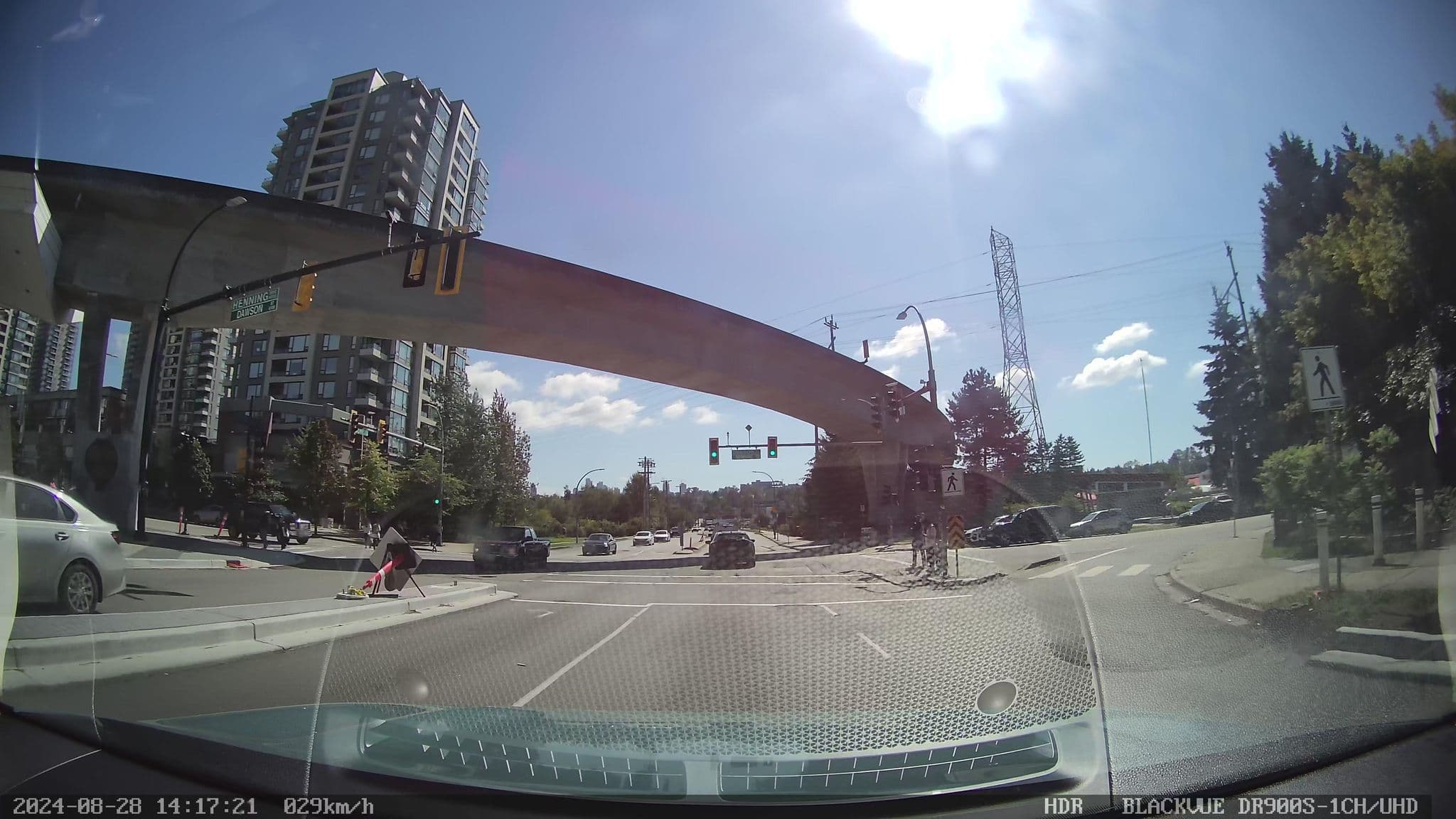 Street view near Pacific Shores Resort & Spa, Willingdon Heights — © davidmetcalfe (CC BY-SA · Mapillary)