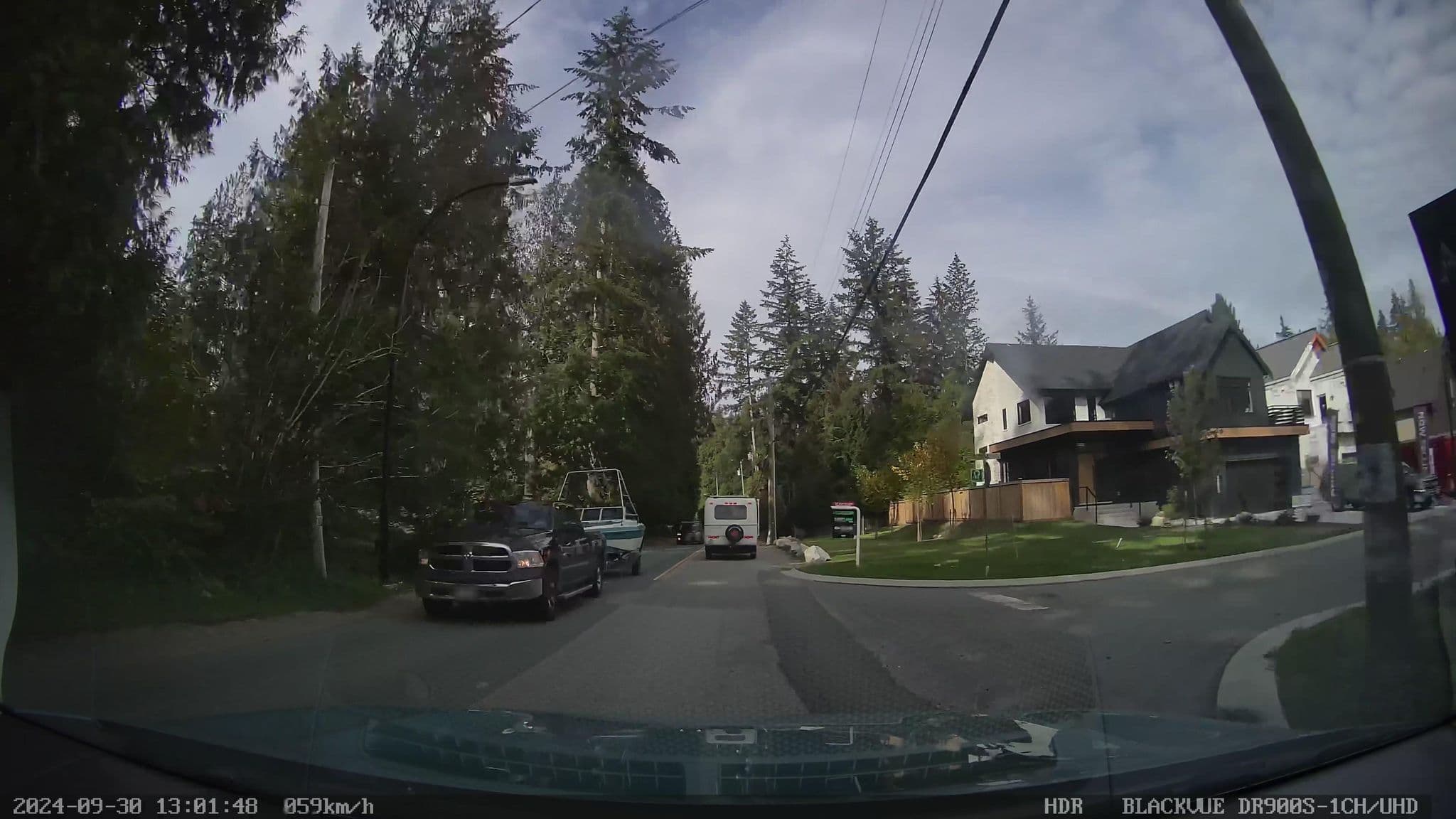 Street view near River and Rose B&B, Yennadon — © davidmetcalfe (CC BY-SA · Mapillary)