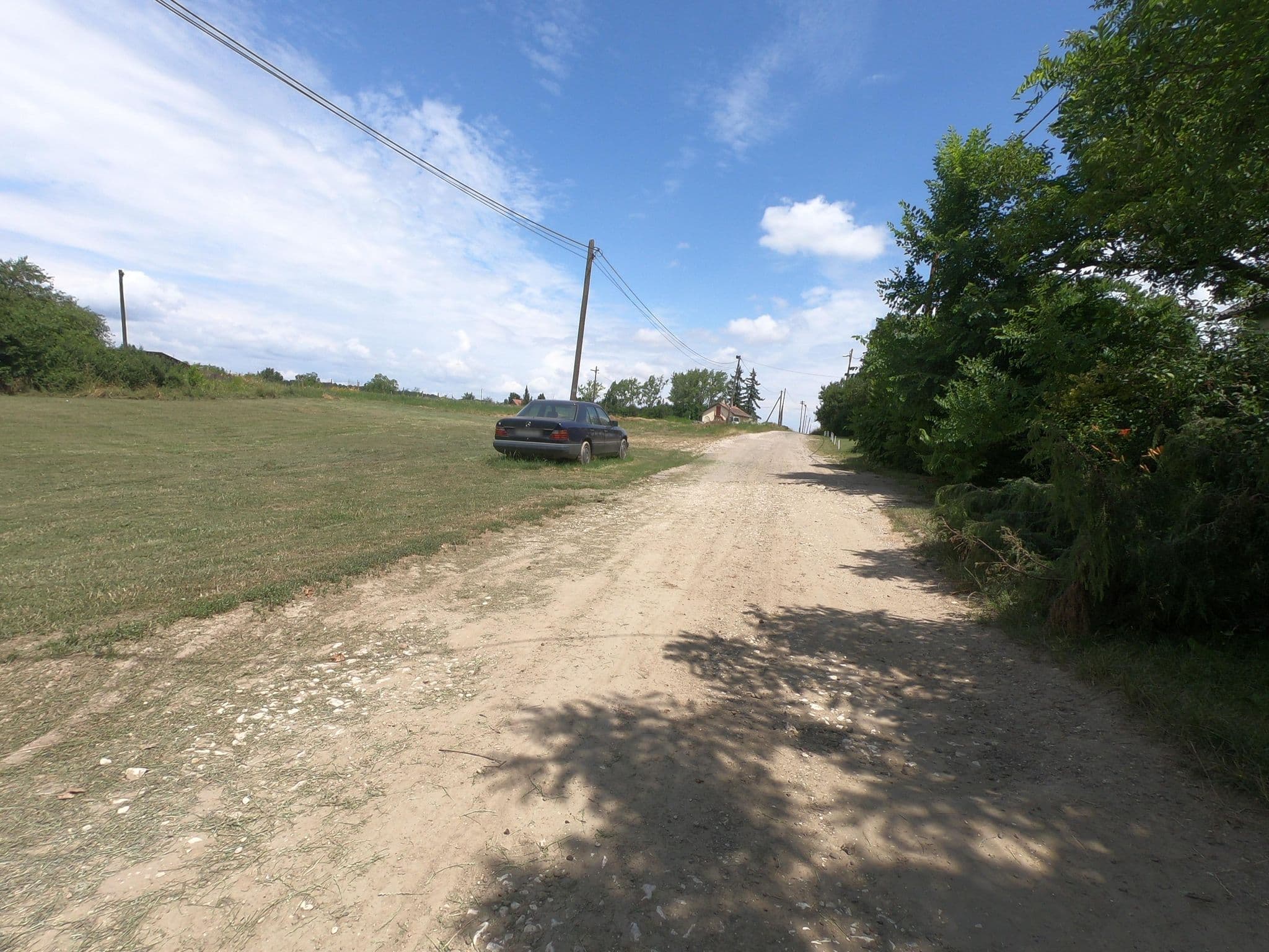 Street view near Börzsöny turistaház, Nagyoroszi — © balazskozak (CC BY-SA · Mapillary)