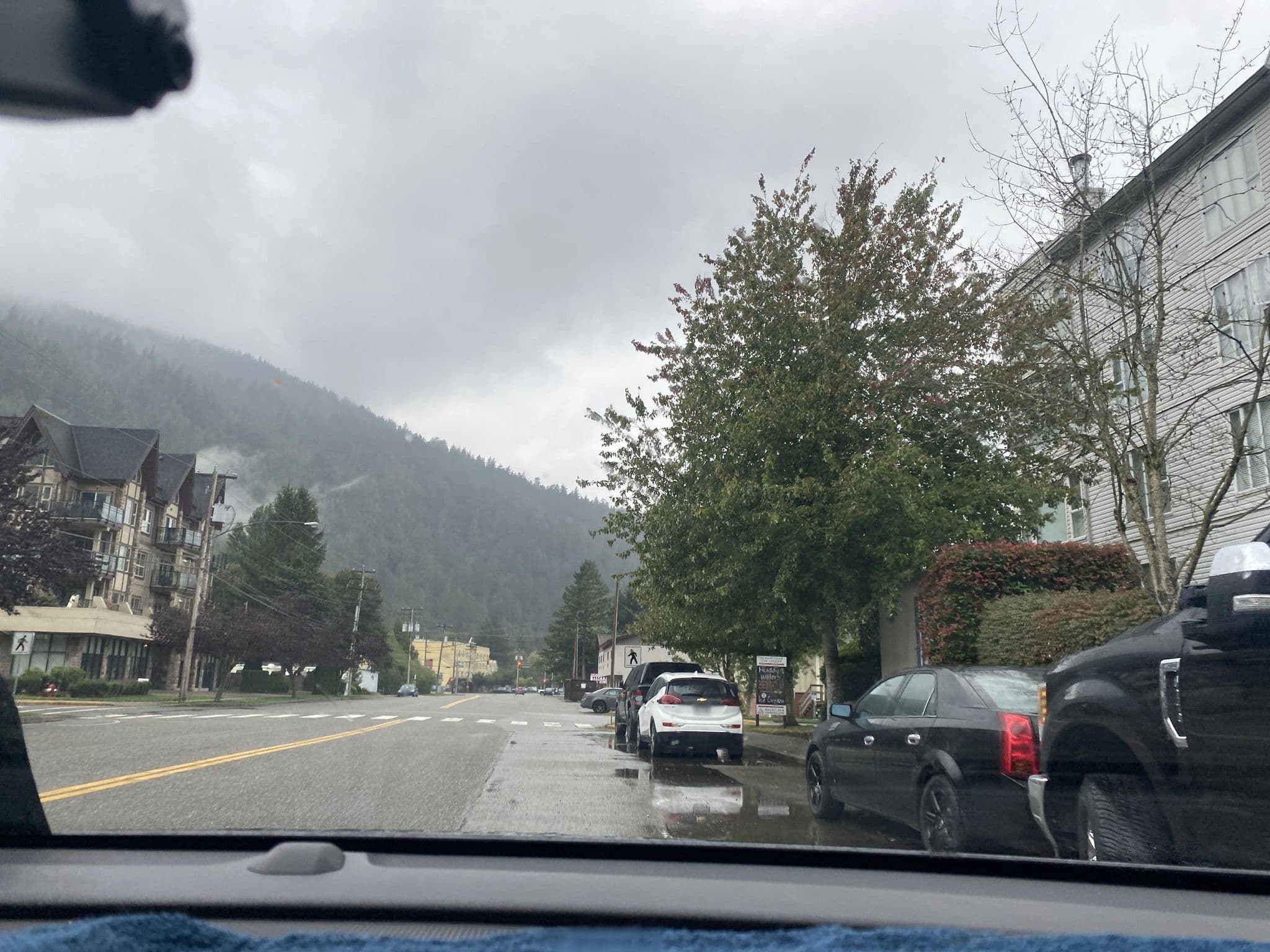 Street view near Echo Beach Resort, Harrison Hot Springs — © jacobmalleau (CC BY-SA · Mapillary)