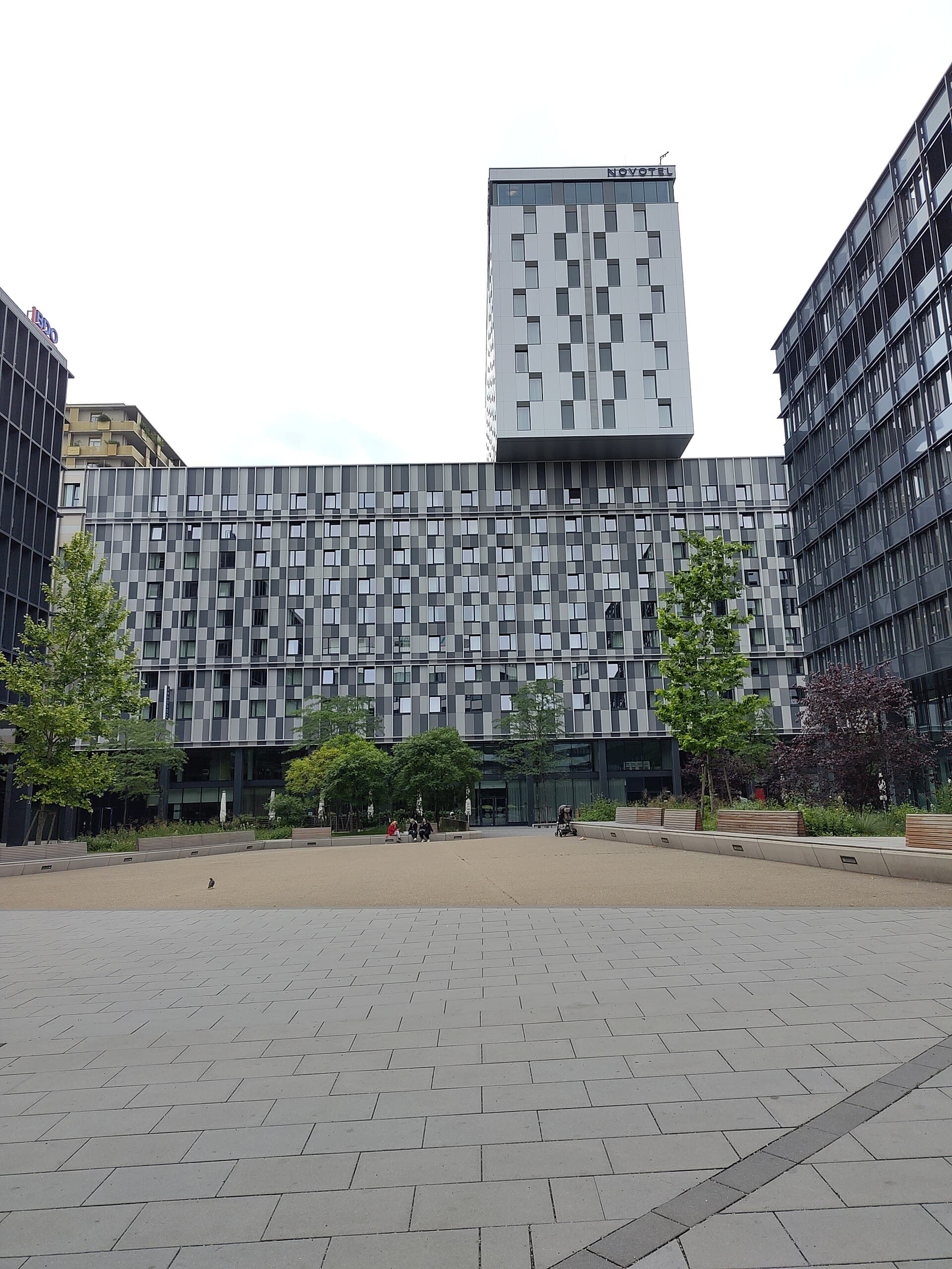 Novotel Wien Hauptbahnhof (via Wikimedia Commons, CC BY-SA 4.0)
