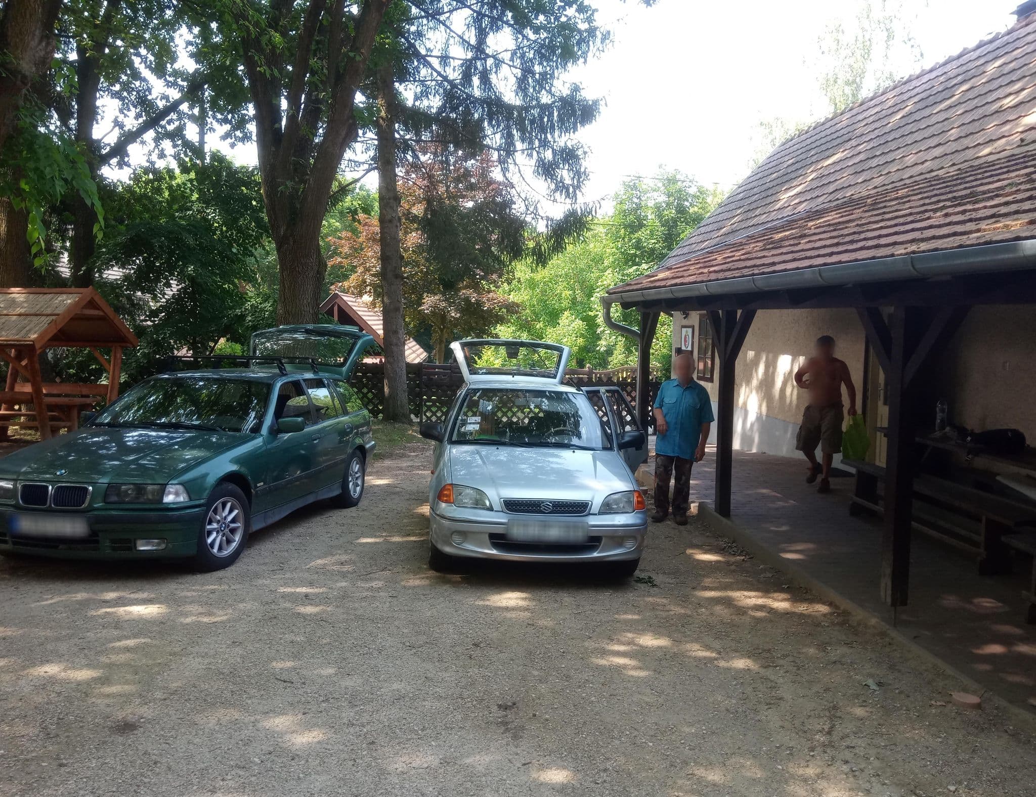 Street view near Németh Gyula turistaház, Csákvár — © mefe (CC BY-SA · Mapillary)