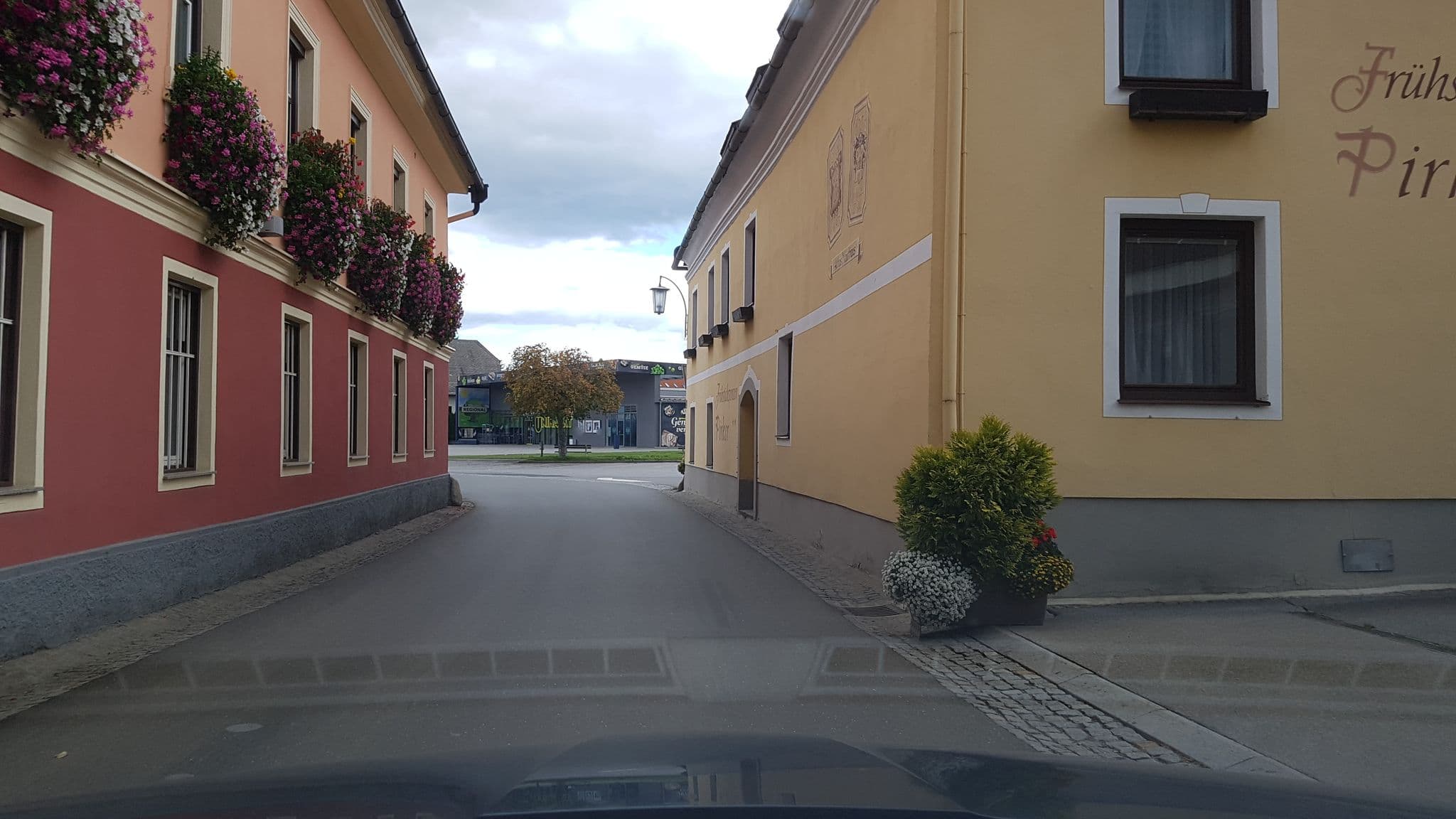 Street view near Pirker, Weißkirchen in Steiermark — © schermy_at (CC BY-SA · Mapillary)