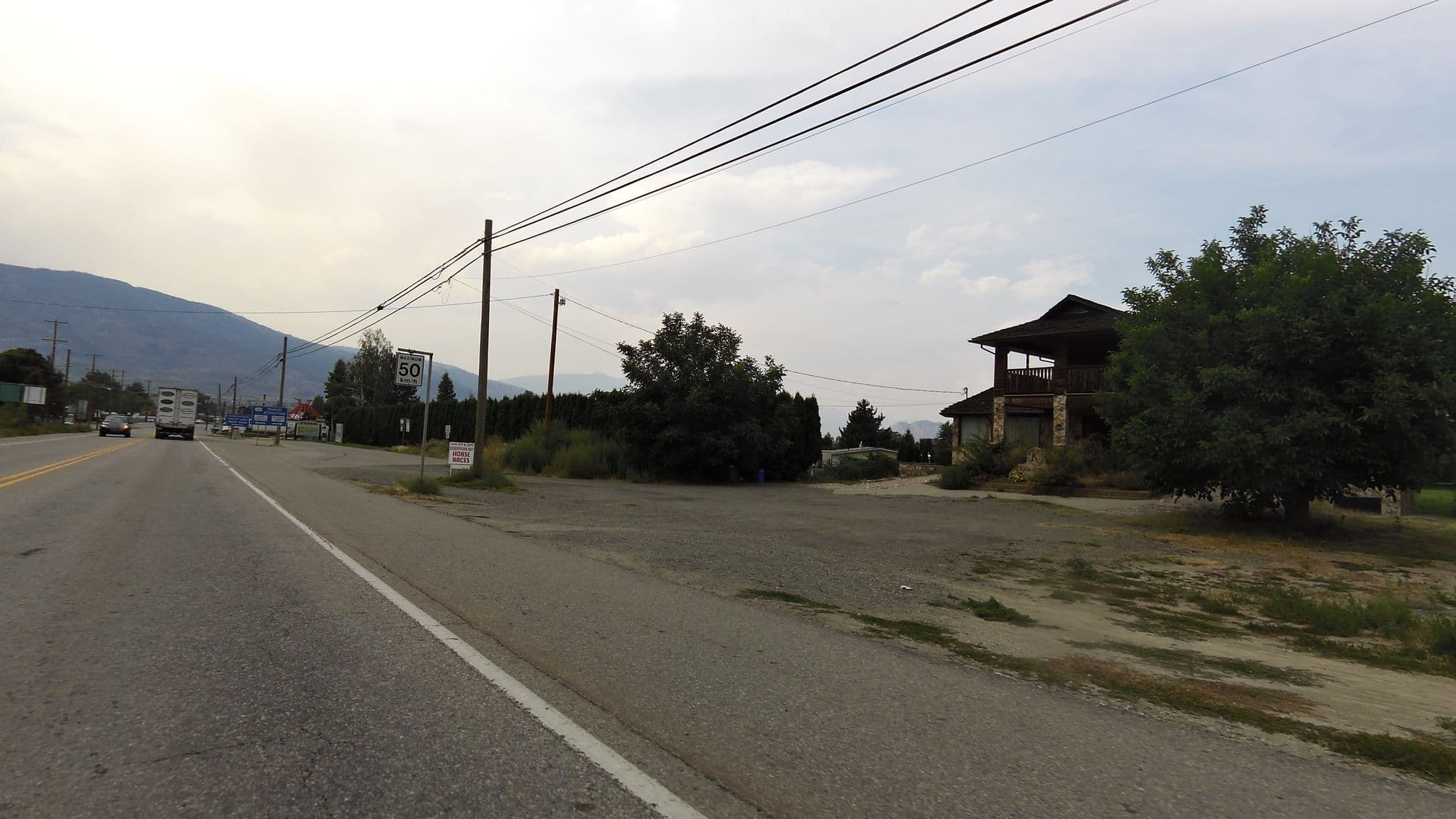 Street view near Kasa de Piedra Guesthouse, Osoyoos — © rps333 (CC BY-SA · Mapillary)