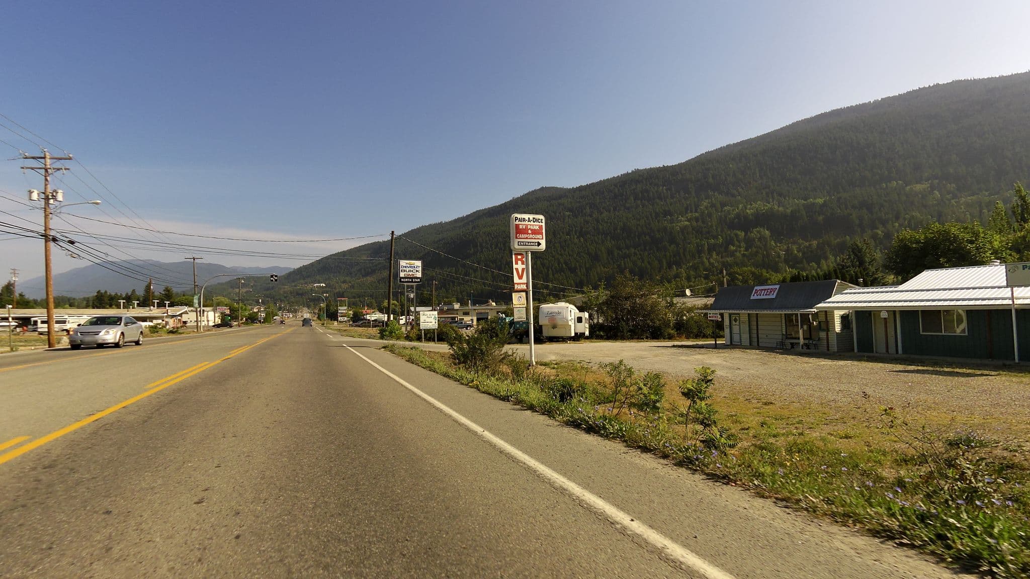 Street view near Bayshore Resort & Restaurant, Creston — © rps333 (CC BY-SA · Mapillary)