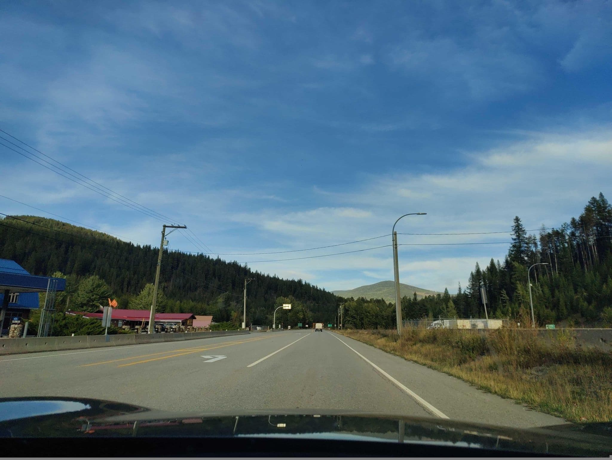 Street view near Yahk Motel, Creston — © elphix (CC BY-SA · Mapillary)