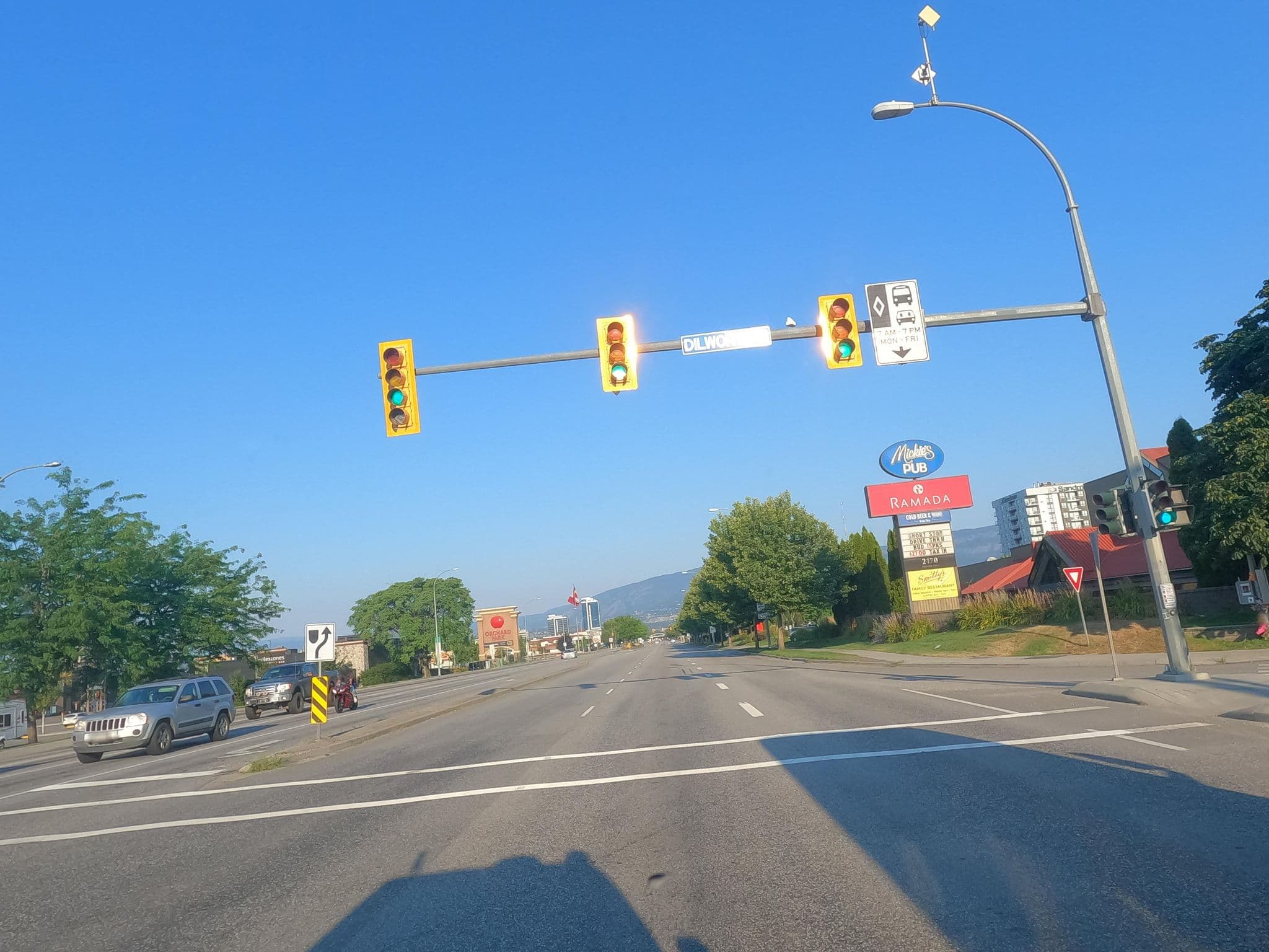 Street view near Wyndham Hotels & Resorts, Kelowna — © rps333 (CC BY-SA · Mapillary)