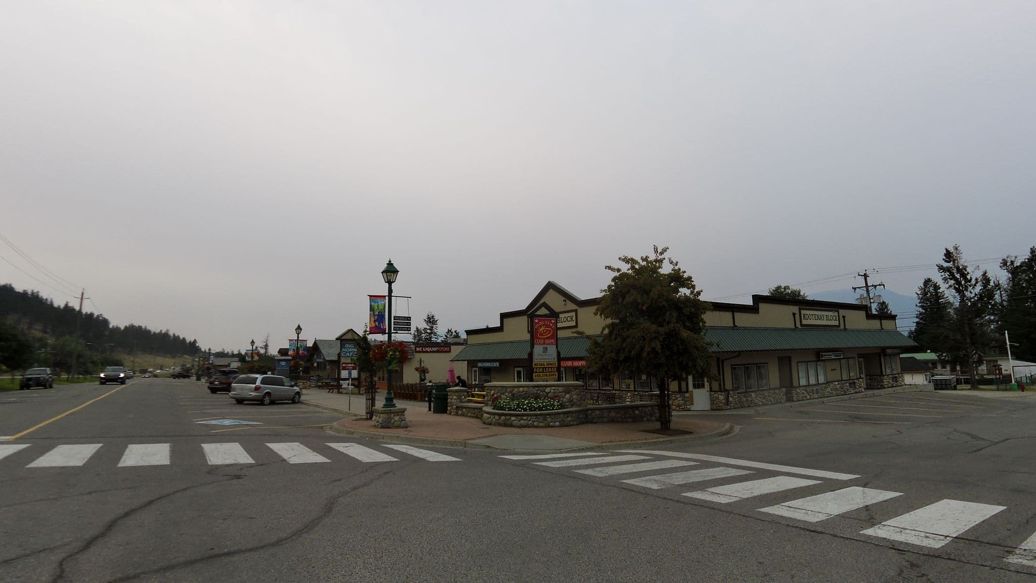 Street view near Columbia Motel, Radium Hot Springs — © rps333 (CC BY-SA · Mapillary)