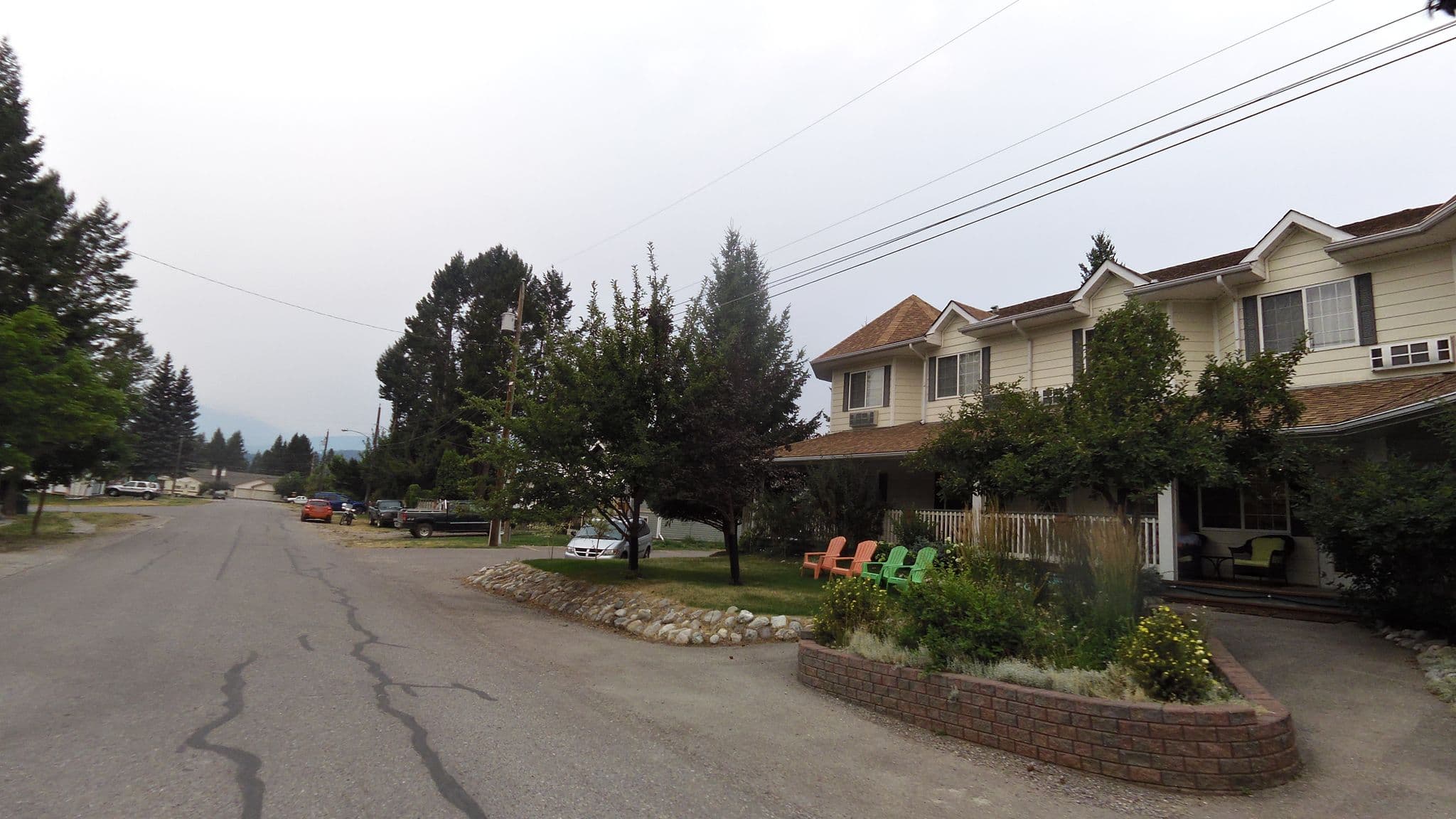 Street view near Inn on Canyon, Radium Hot Springs — © rps333 (CC BY-SA · Mapillary)